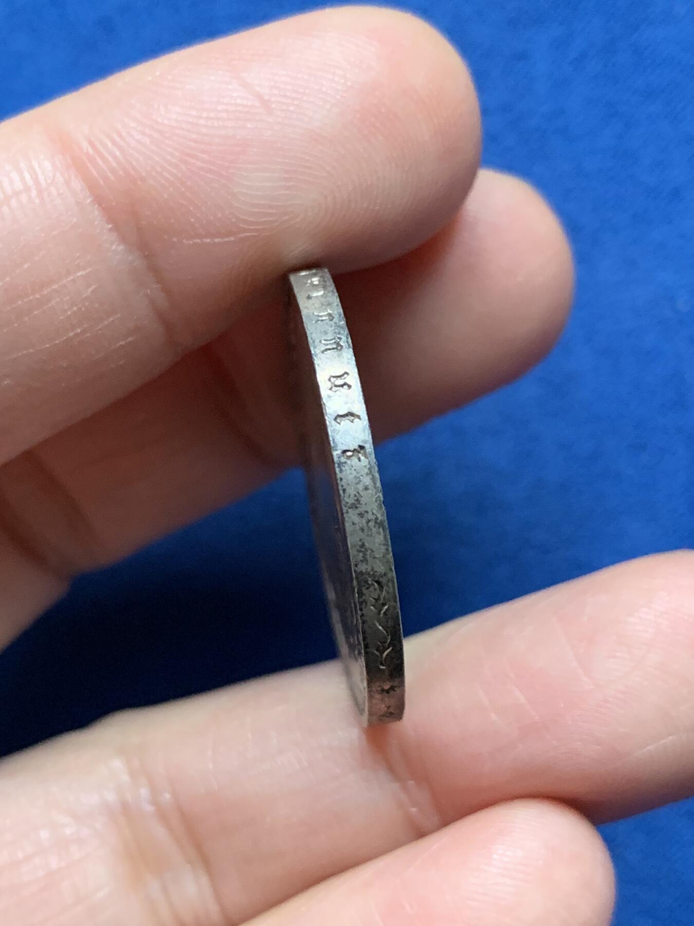 《竞宝斋》第473场 周日，周一 2场连拍 （全场包邮）欢迎送拍 德国 1938D 兴登堡 5马克 带字 银币 整体光度非常好