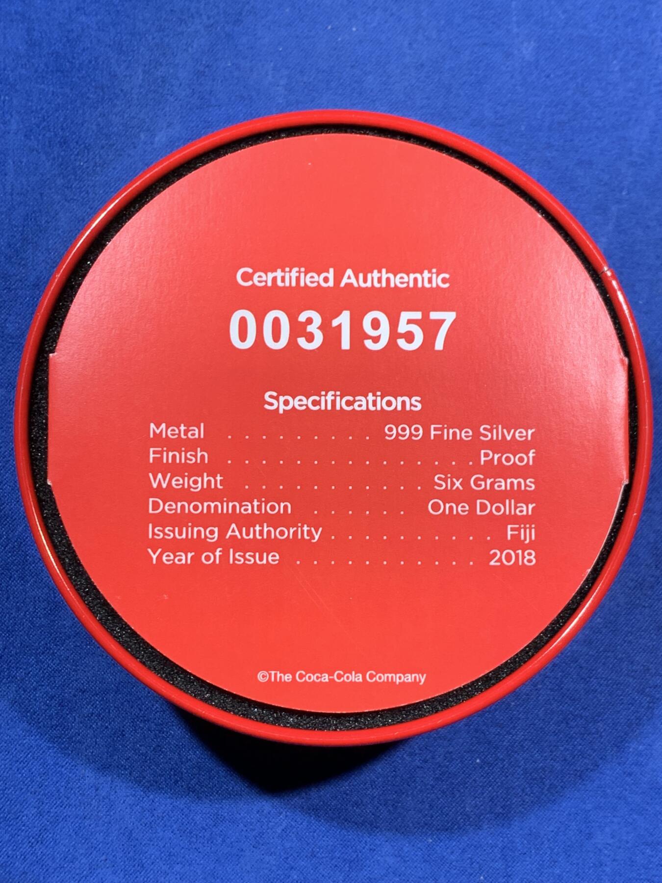 《竞宝斋》第473场 周日，周一 2场连拍 （全场包邮）欢迎送拍 NGC PF70UC 斐济2018年彩色异形银币 可口可乐瓶盖造型1元精制币 加厚盒 带盒证