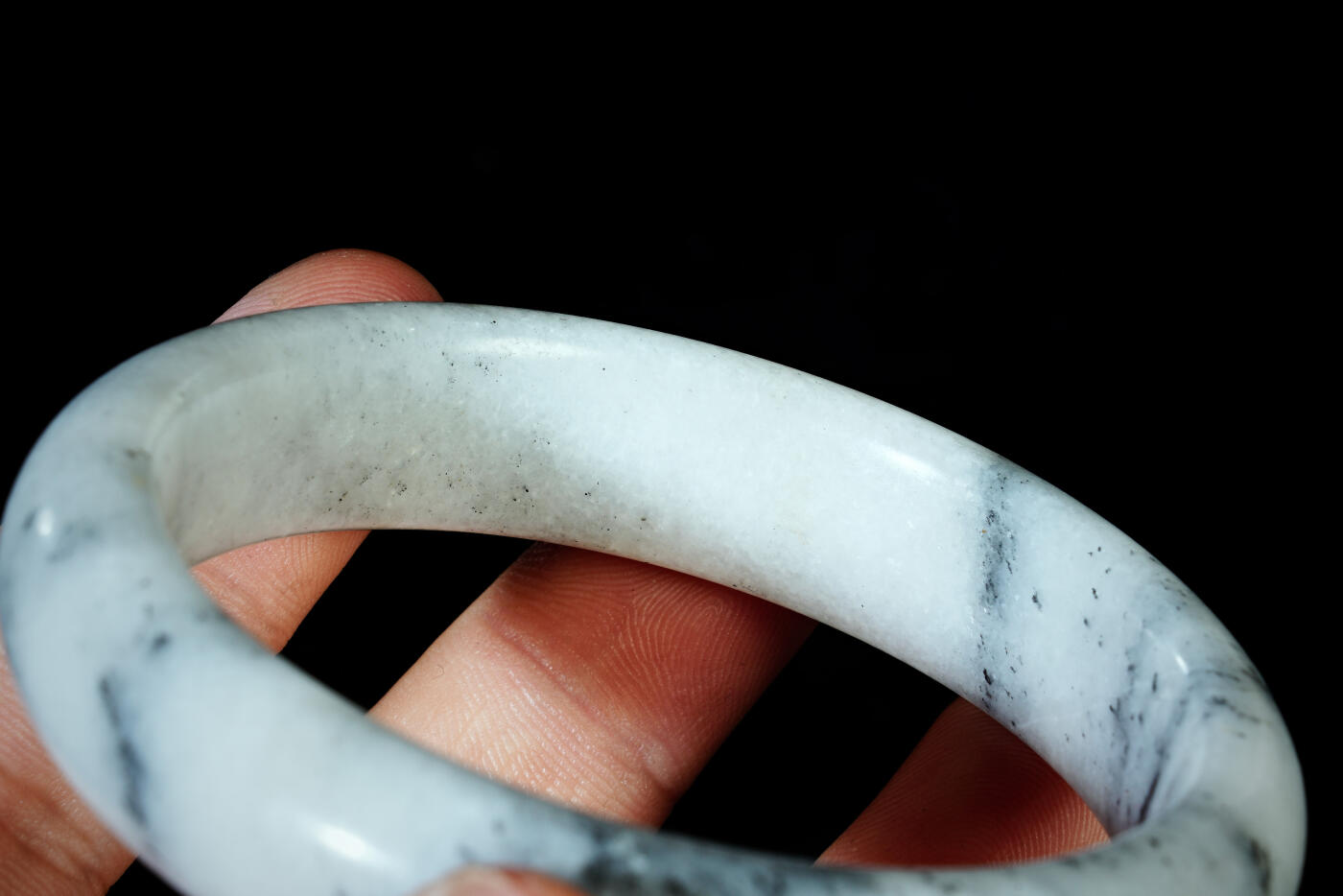 上海都达杂项专场五十八【全场包邮】  天然和田玉青花籽料贵妃手镯93-22