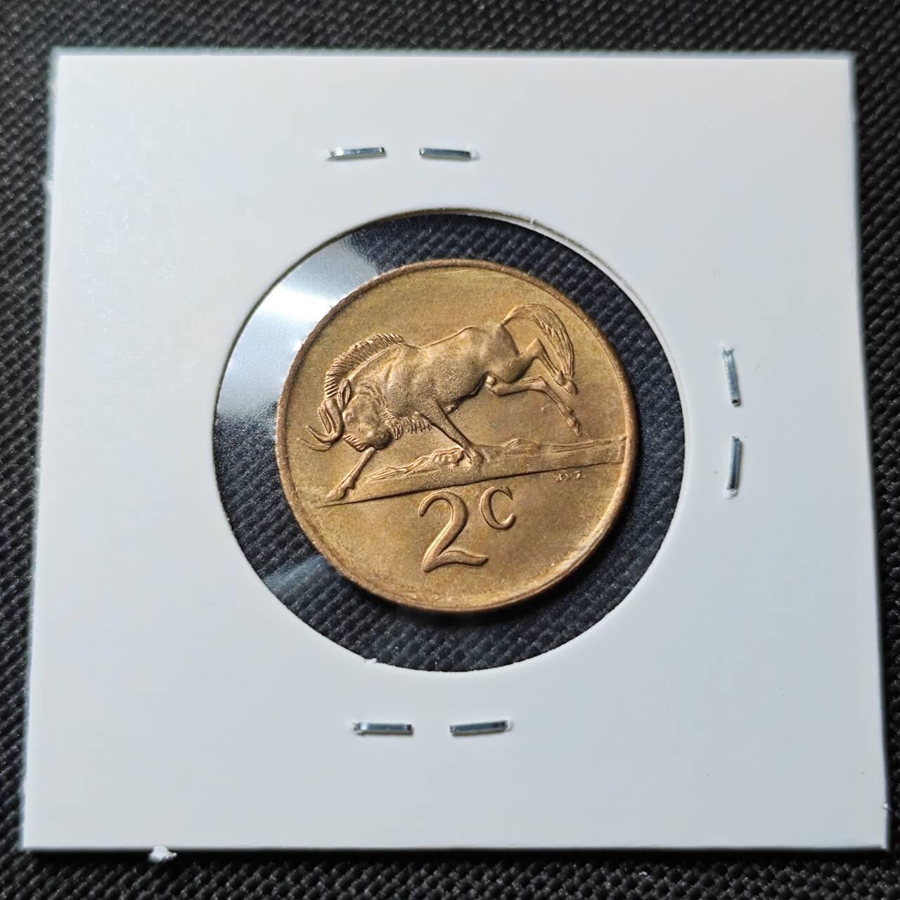 KK钱币收藏小铺   套币专场 2月预留时间 周末发货  1977南非2分铜币 好品