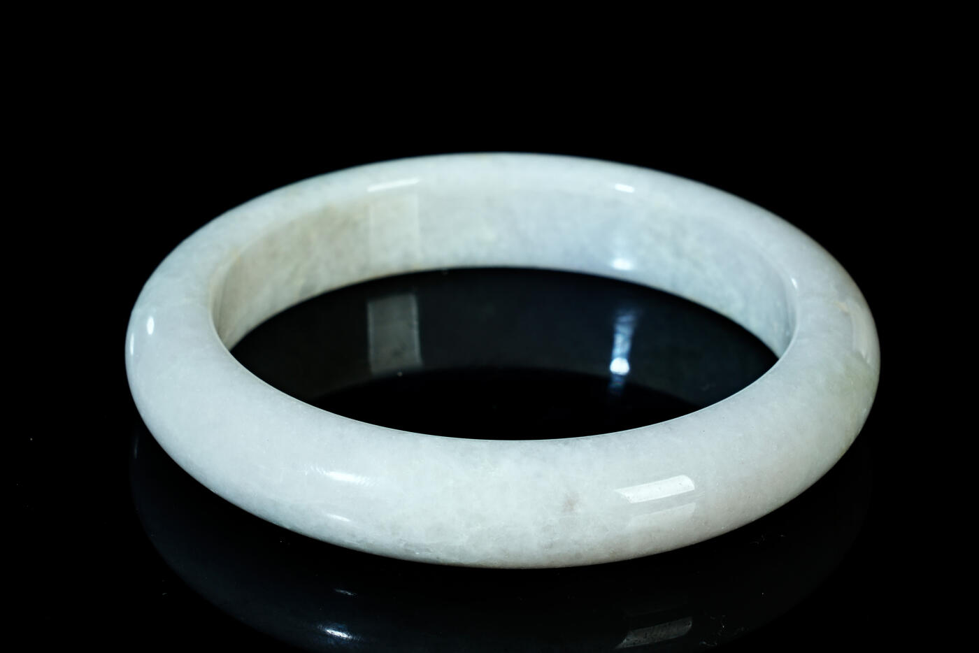 上海都达杂项专场五十八【全场包邮】  天然冰糯种 翡翠（A货）手镯 附鉴定证书93-14