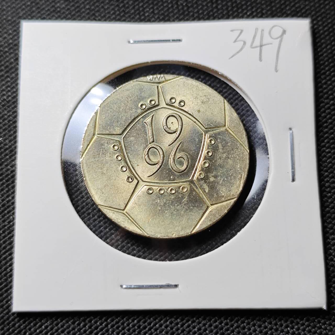 KK钱币收藏小铺   套币专场 2月预留时间 周末发货 1996英国2镑纪念币 