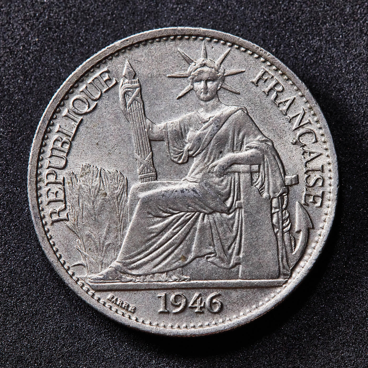 【俄甄集藏】2026年(050)04-01星期三 晚 19:30 全场包邮 法属印度支那1946年坐洋50分镍币，底光犹存