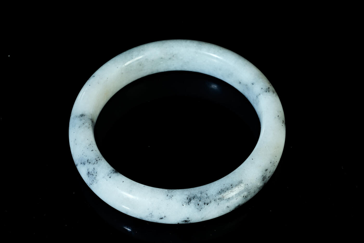 上海都达杂项专场五十八【全场包邮】  天然和田玉青花籽料贵妃手镯93-22