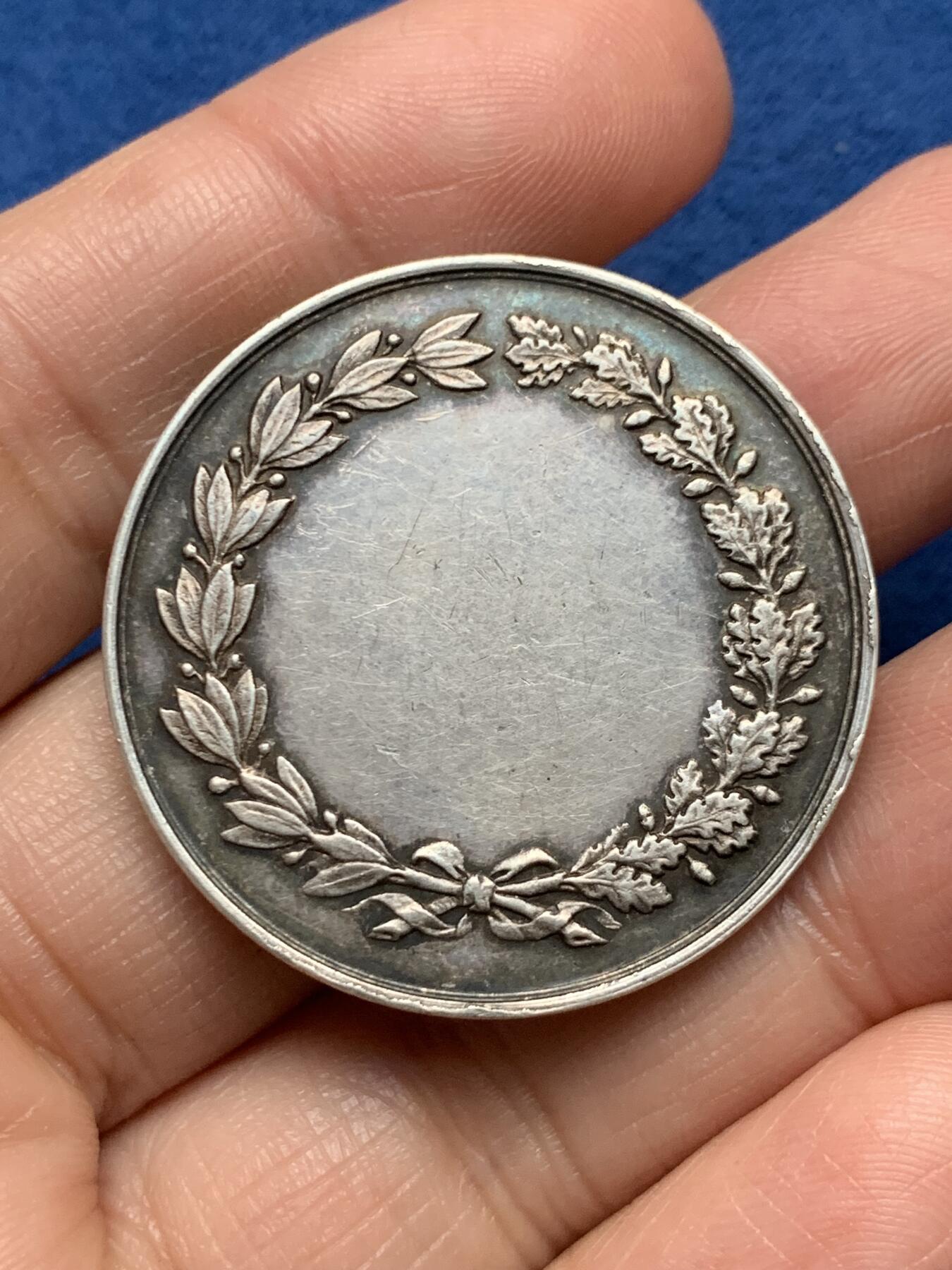 《竞宝斋》第473场 周日，周一 2场连拍 （全场包邮）欢迎送拍 法国里昂城徽纪念银章，ARGENT950边铭，19.6克，36.2mm