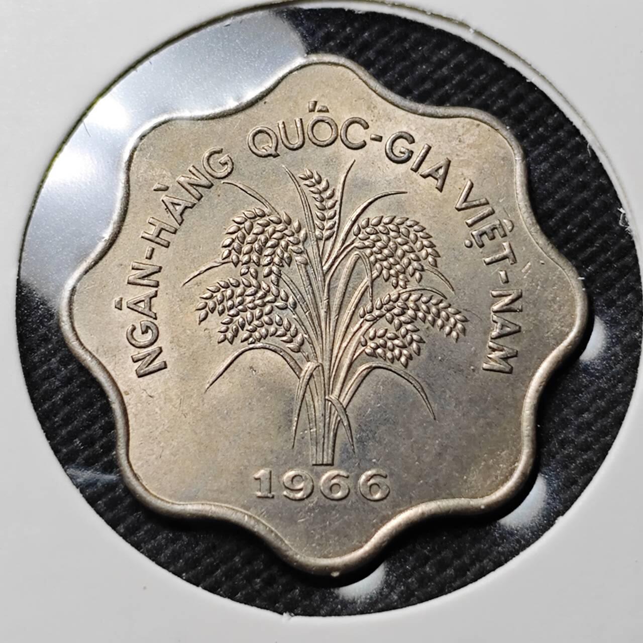 KK钱币收藏小铺   套币专场 2月预留时间 周末发货  1966南越5盾水稻 波浪形边 少见年份 带光品