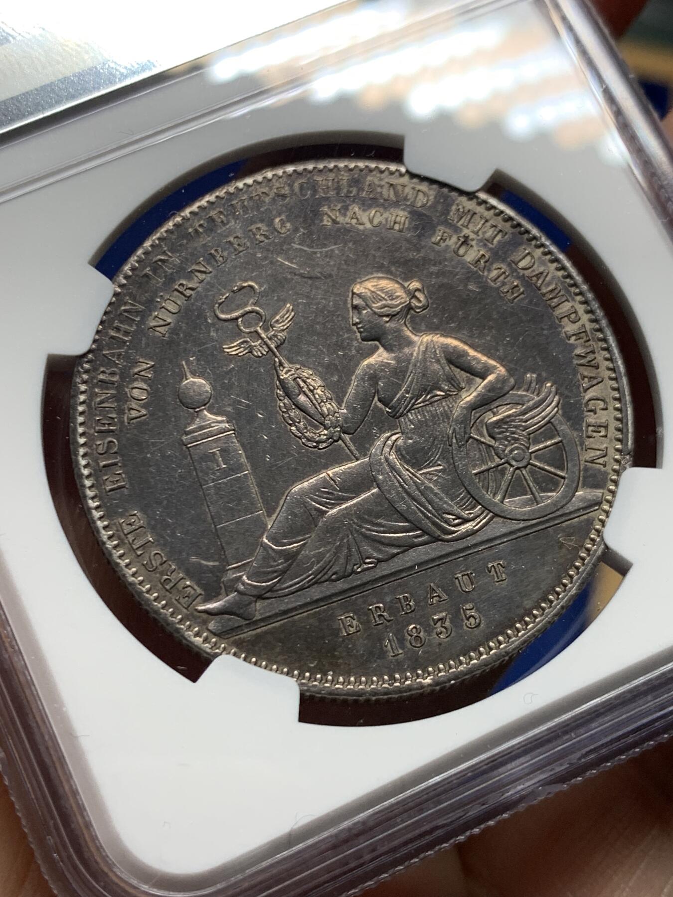 《竞宝斋》第473场 周日，周一 2场连拍 （全场包邮）欢迎送拍 NGC UNCD 德国1835年巴伐利亚路德维希一世-第一条蒸汽铁路纪念银币 UNC品质 高点发质清晰 性价比之选