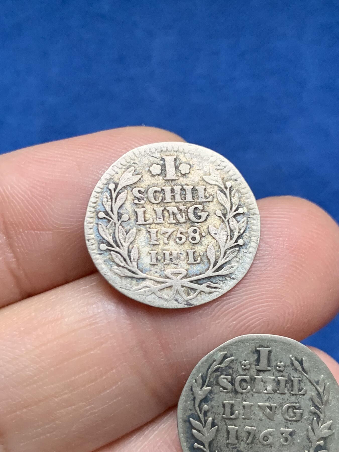 《竞宝斋》第473场 周日，周一 2场连拍 （全场包邮）欢迎送拍 两枚一组 德国1758年/1763年1先令银币