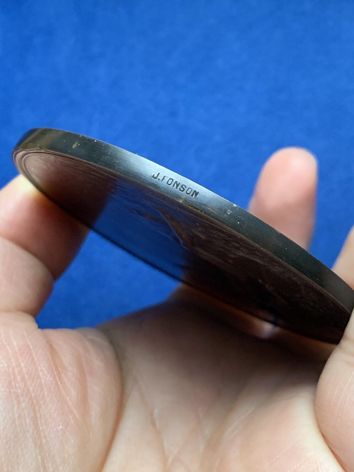 《竞宝斋》第473场 周日，周一 2场连拍 （全场包邮）欢迎送拍 1822年-1922年通用银行成立100周年纪念大铜章，极具金融历史发展收藏价值和异议，由著名雕塑家与章牌艺术家“戈德弗瓦鲁.杜弗莱斯”设计创作。直径：74.5mm，重：127.7克。