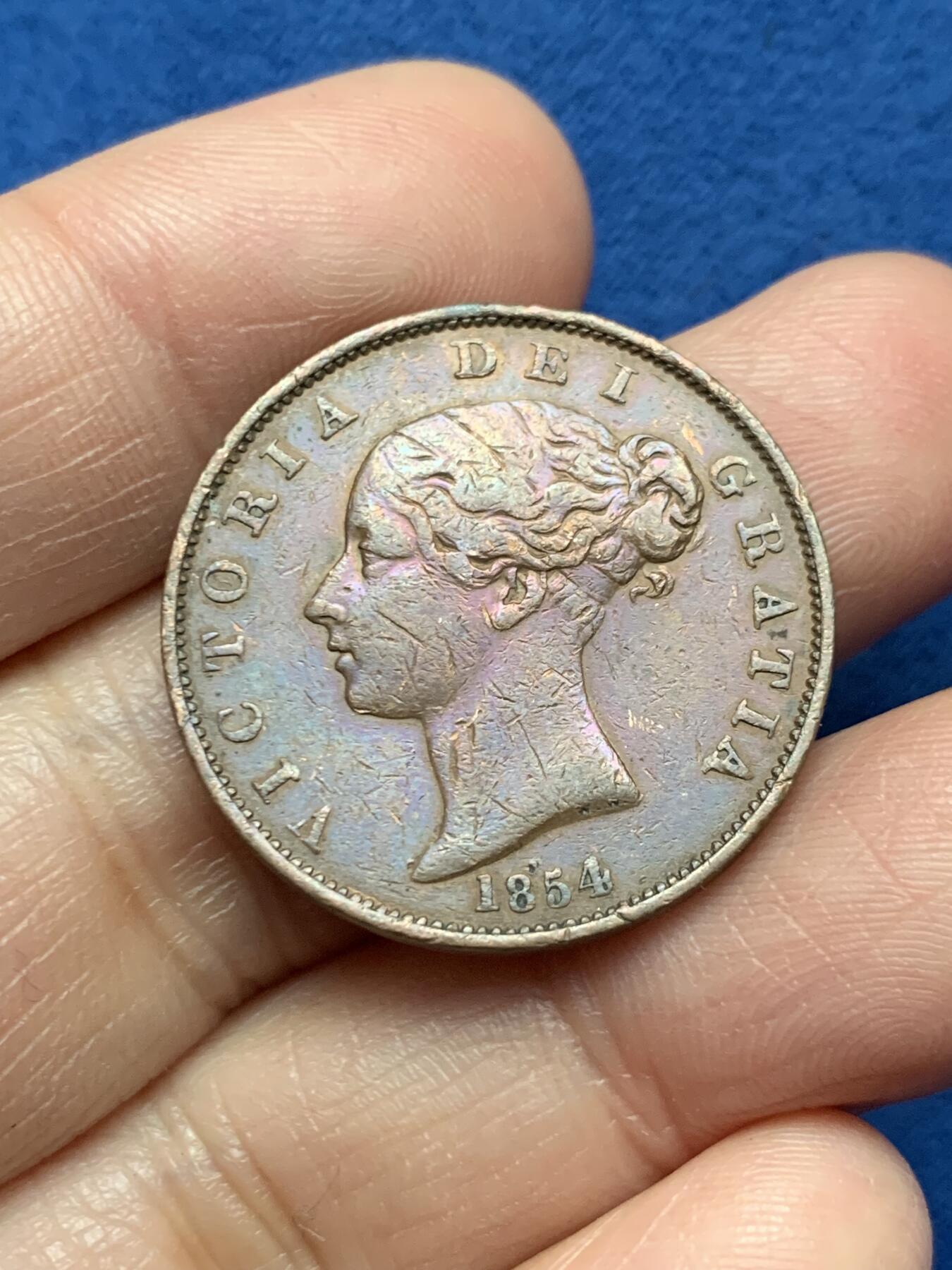 《竞宝斋》第473场 周日，周一 2场连拍 （全场包邮）欢迎送拍 英国1854年维多利亚女王1/2便士铜币