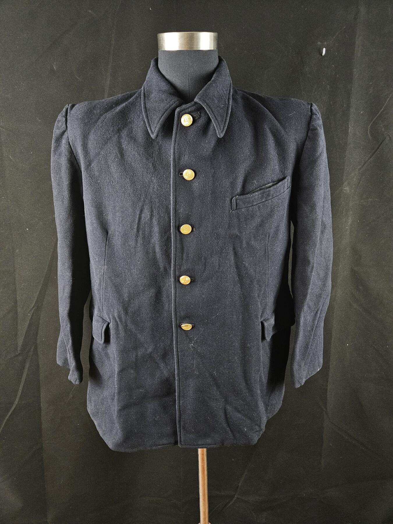 0元起拍勋章 第341期 咸鱼国勋章拍卖专场 3月25日（周三）下午6：00开始 日本国铁早期毛呢制服上衣 胸围110 肩宽48 衣长73 袖长56