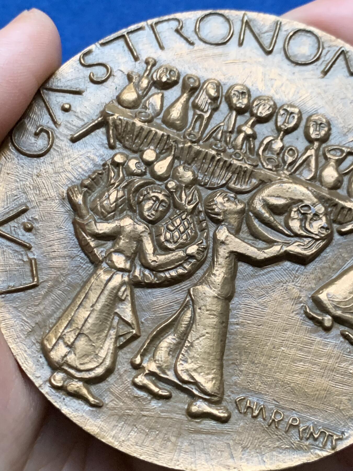 《竞宝斋》第473场 周日，周一 2场连拍 （全场包邮）欢迎送拍 法国大铜章 美食家 263.8克 85.5mm