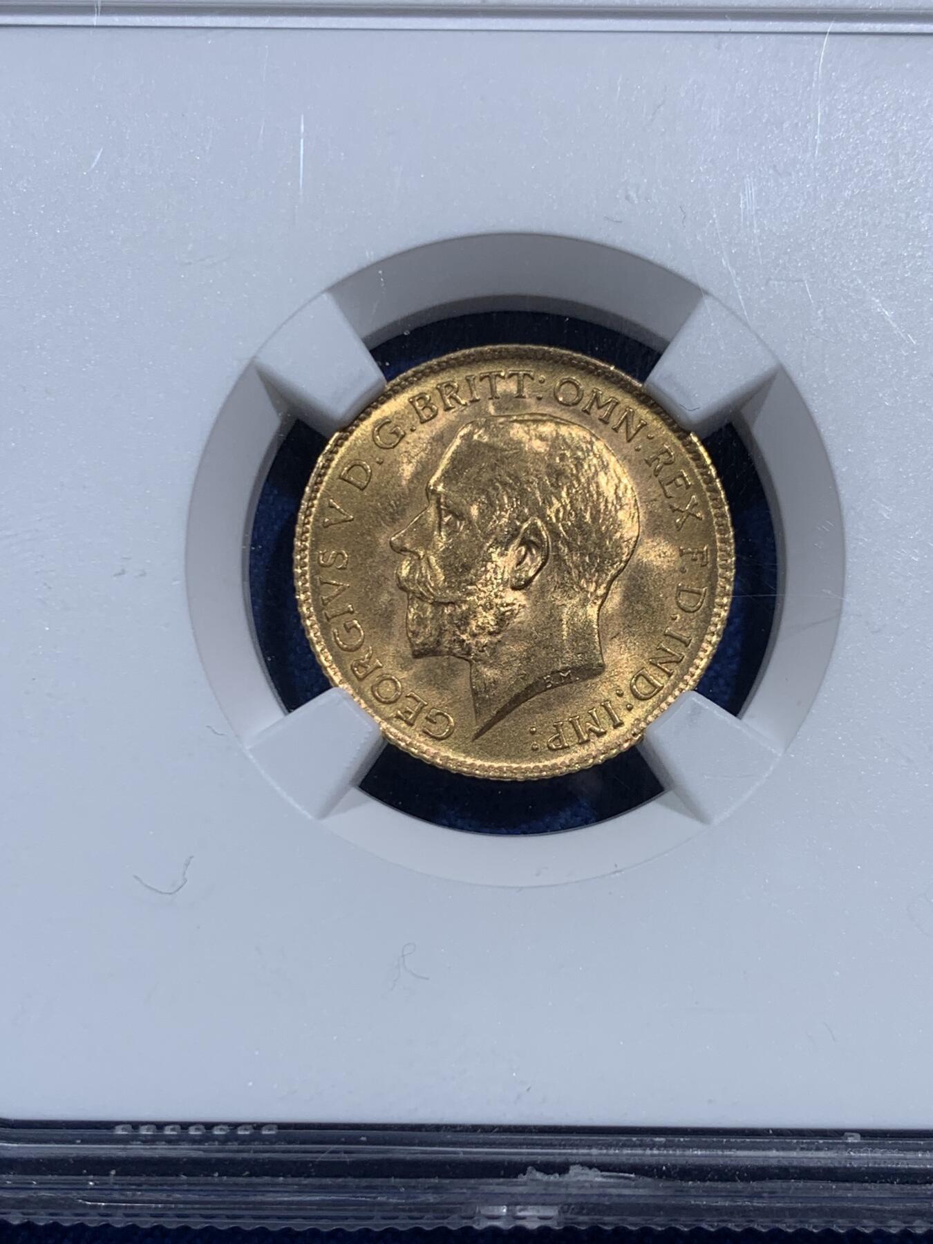 《竞宝斋》第473场 周日，周一 2场连拍 （全场包邮）欢迎送拍 NGC MS64 英国1914年乔治五世1/2索维林金币，9167金，3.99克，丝滑底板，可藏高分，入手好时机。