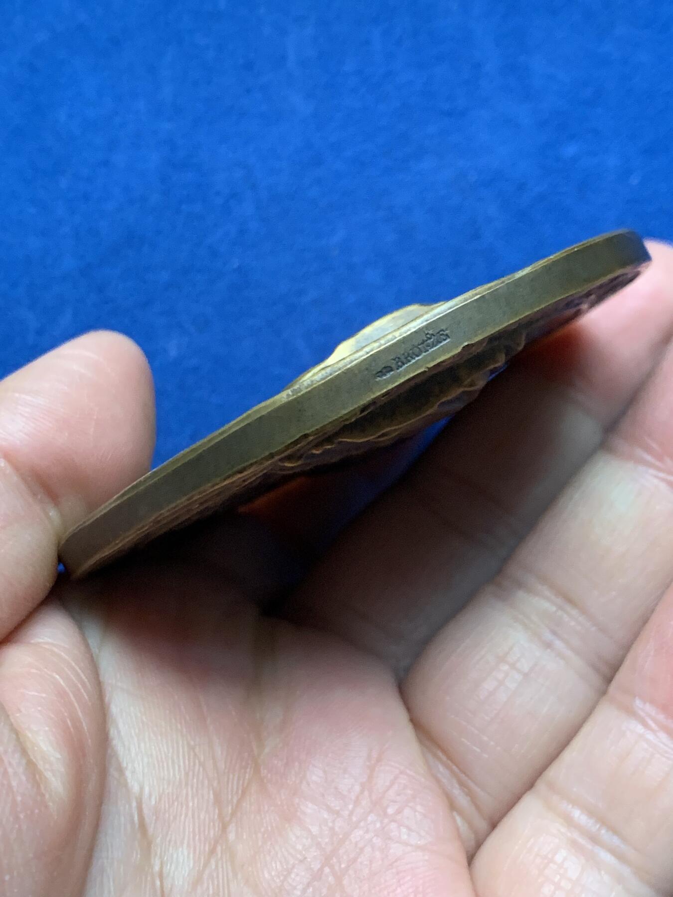 《竞宝斋》第473场 周日，周一 2场连拍 （全场包邮）欢迎送拍 路易十二与安妮大铜章 175.9克 71.2mm 丰饶角铜标 复古工艺 双面高浮雕