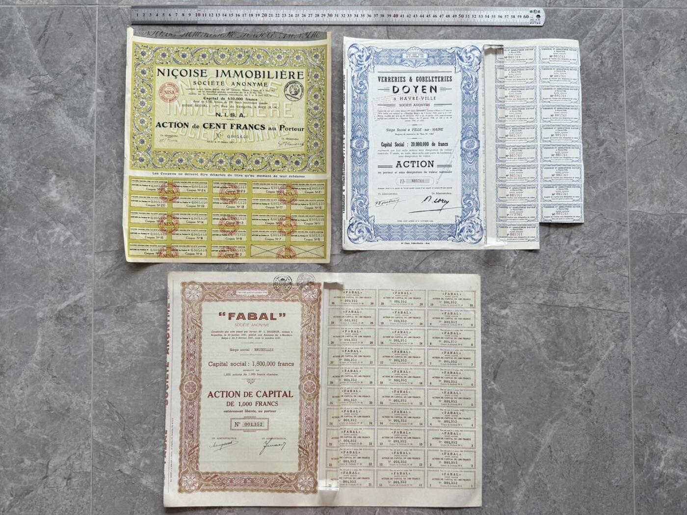 （自动截拍）PMG评级民国纸币专拍第20260324期，全场包邮 【乾奕收藏】出上世纪初欧洲国家企业股票债券12张，部分带分红息票，老股票实物难得，品相如图，老股票债券因材质保存环境等原因均存在不同程度的裂口，破损缺角，折角，虫蛀，老式贴补等瑕疵