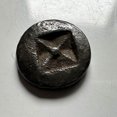 🌹外币初藏🌹🐯2026年第33场   每周二四六晚8️⃣点 接代拍 - 三佛齐 约公元7-13世纪 三叉戟方点 银币 a