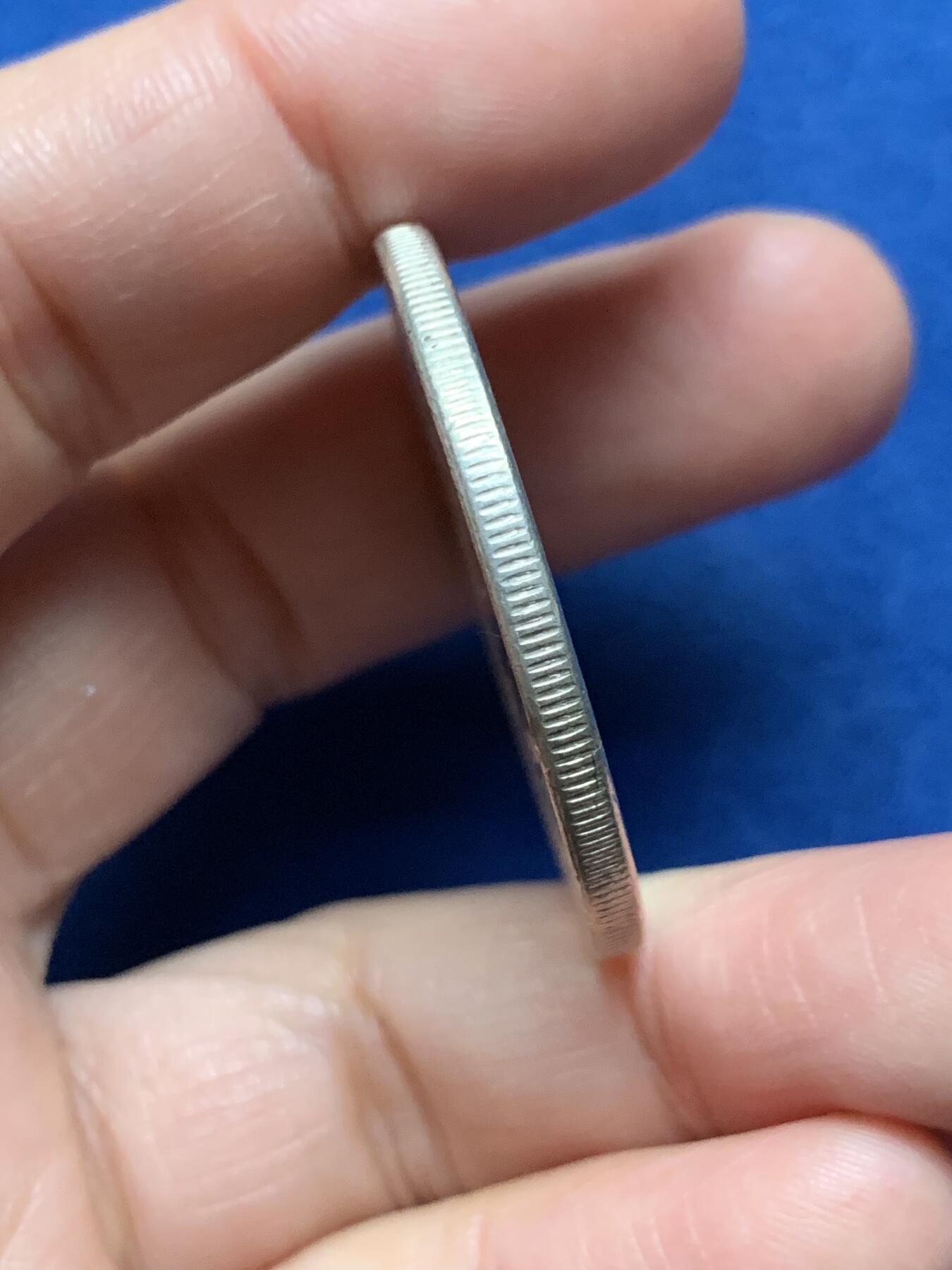 《竞宝斋》第473场 周日，周一 2场连拍 （全场包邮）欢迎送拍 美国 1889年 摩根 1美元 银币，转光不错