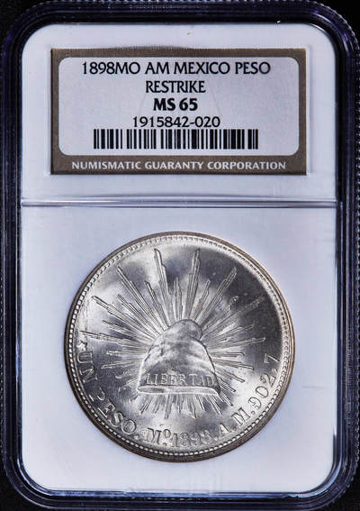 【俄甄集藏】2026年(050)04-01星期三 晚 19:30 全场包邮 - 墨西哥1898年Mo Am版1比索直边鹰洋大银币，NGC MS65，车轮转光