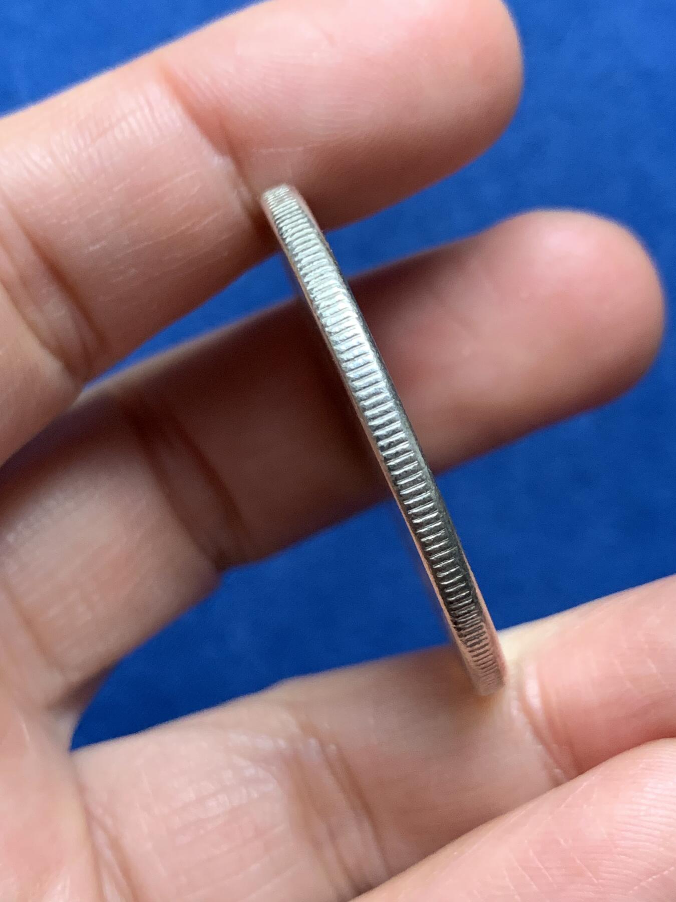 《竞宝斋》第473场 周日，周一 2场连拍 （全场包邮）欢迎送拍 美国1923年和平鸽一元银币