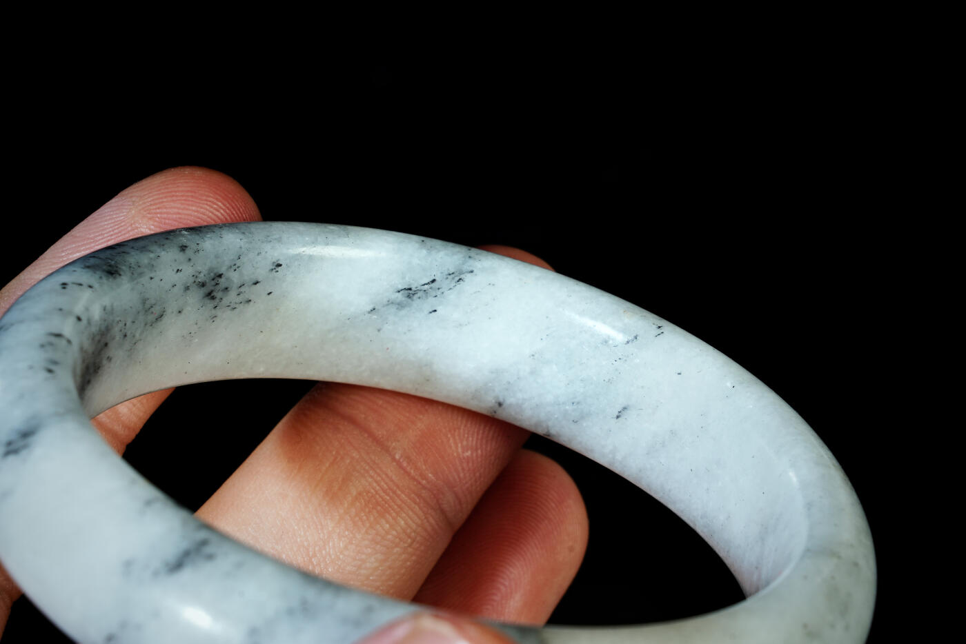 上海都达杂项专场五十八【全场包邮】  天然和田玉青花籽料贵妃手镯93-22