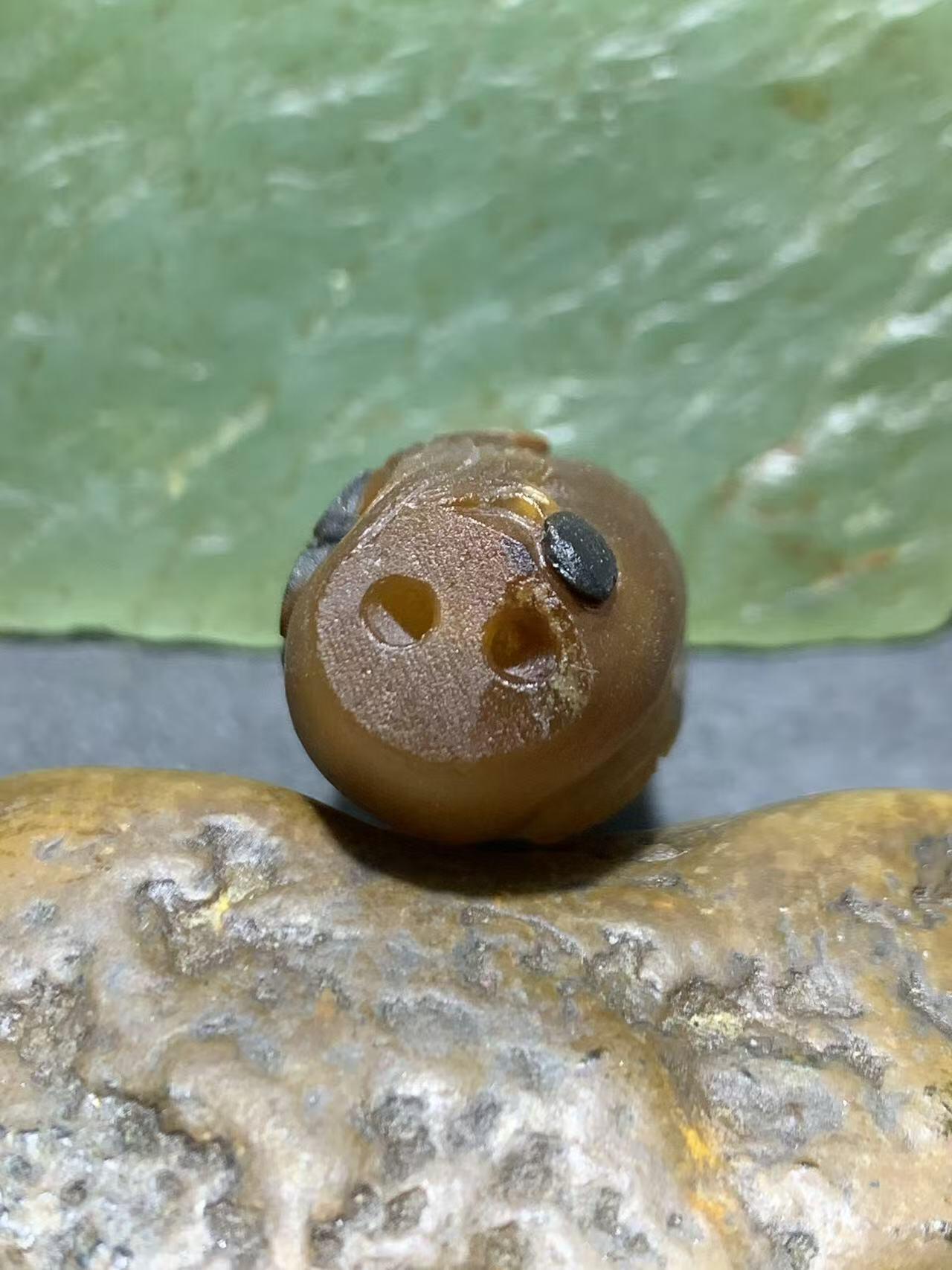 精美亚光高玉化巴西玛瑙手工俏色巧雕喜上眉梢随形吊坠一个