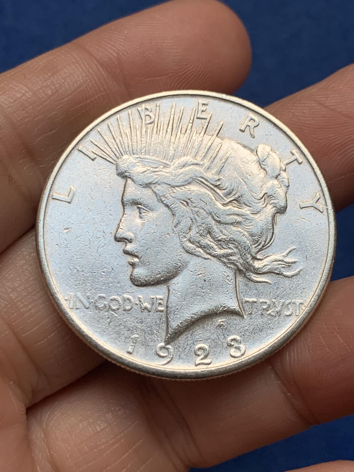 《竞宝斋》第473场 周日，周一 2场连拍 （全场包邮）欢迎送拍 美国1923年和平鸽一元银币