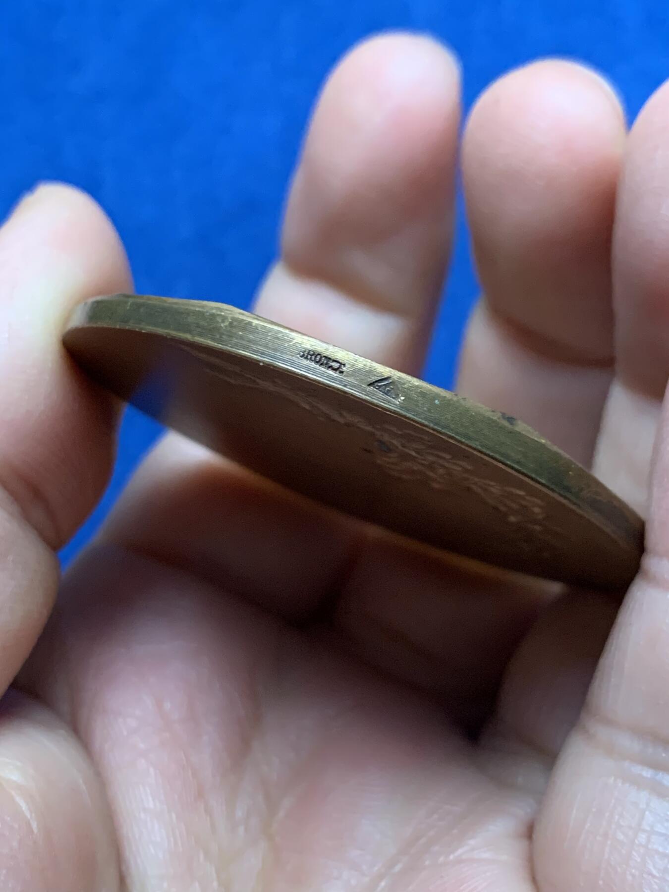 《竞宝斋》第473场 周日，周一 2场连拍 （全场包邮）欢迎送拍 法兰西玛丽安娜女神铜章 52.1克 49.3mm 三角铜标