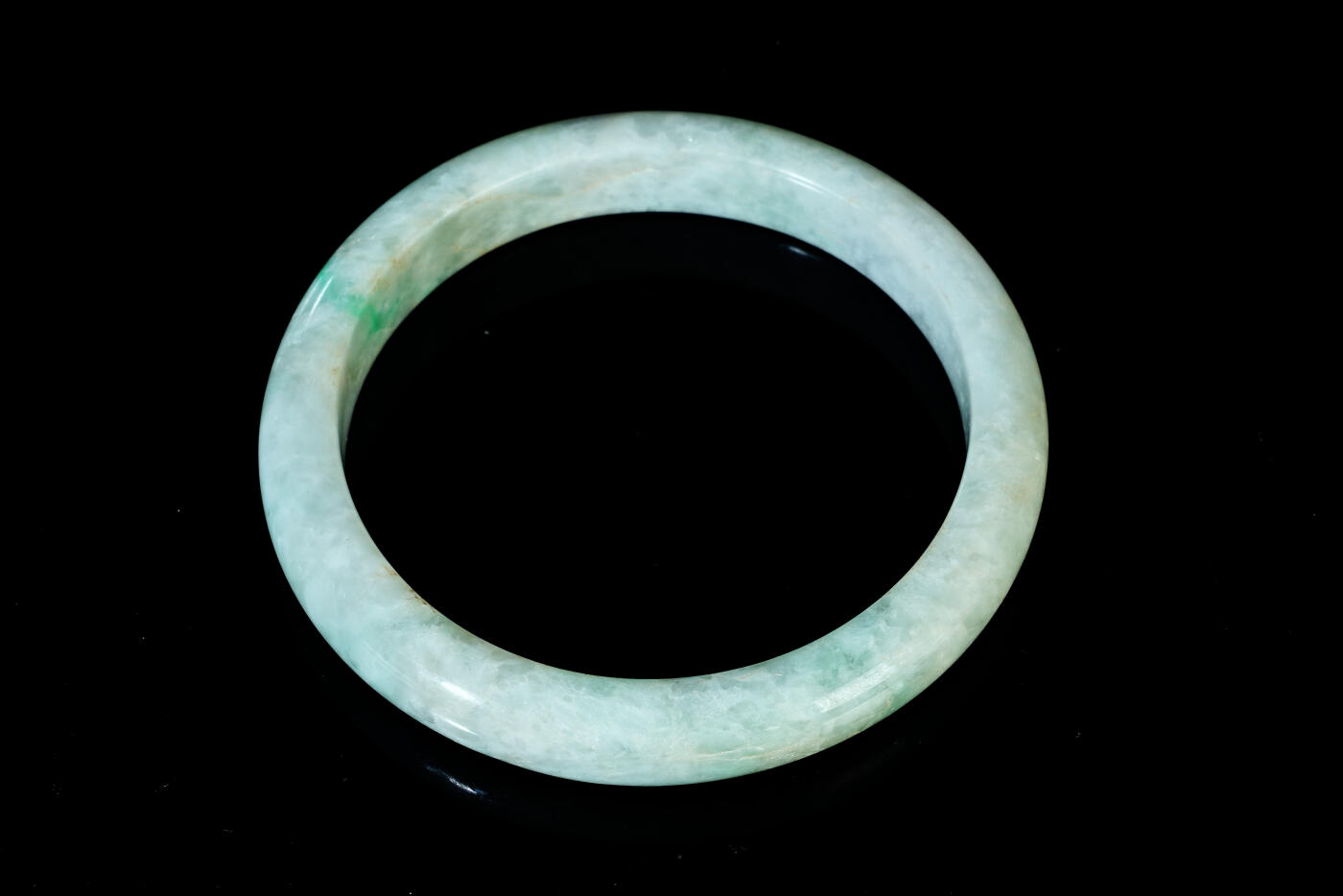 上海都达杂项专场五十八【全场包邮】  天然冰绿种翡翠（A货）手镯 附鉴定证书93-15