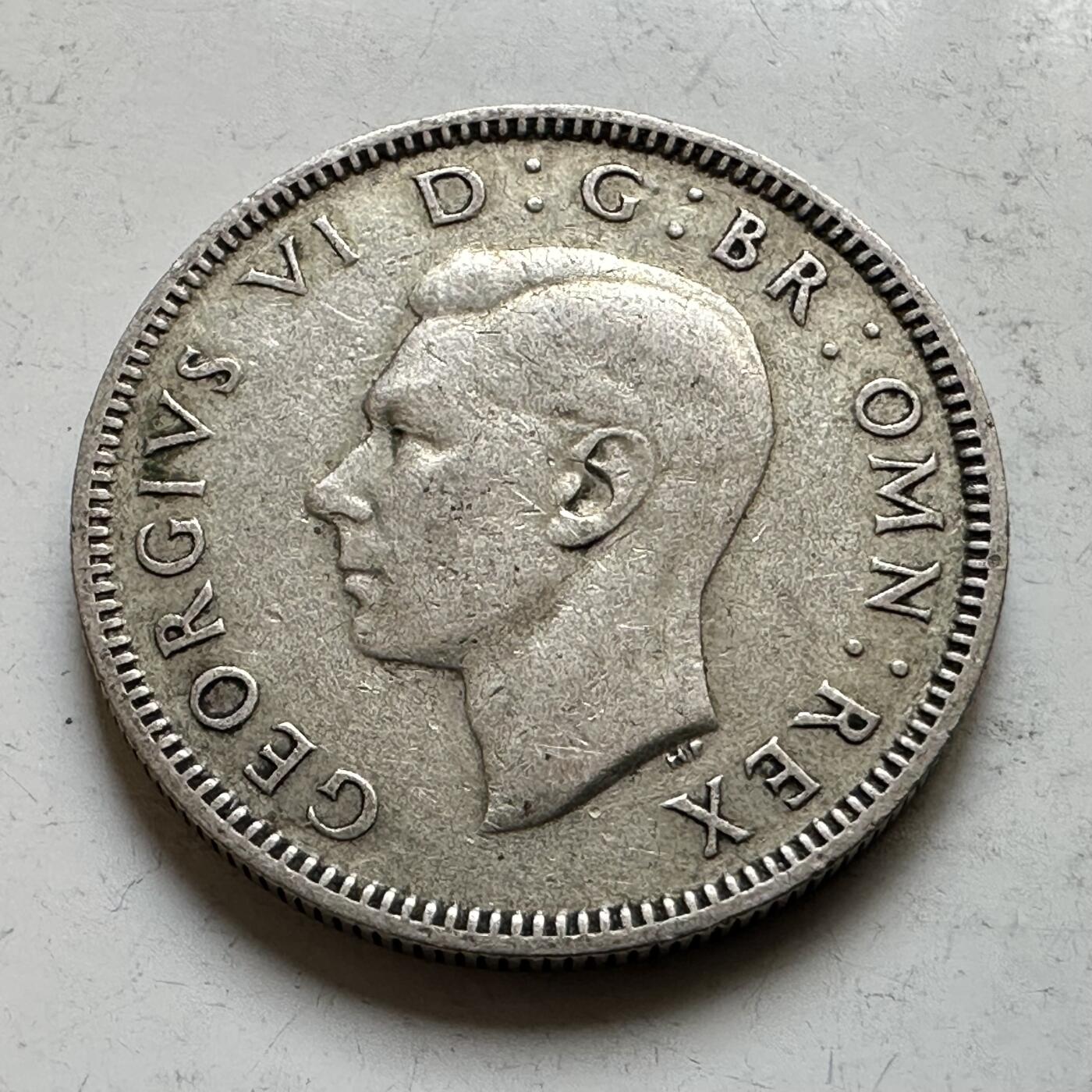 🌹外币初藏🌹🐯2026年第34场   每周二四六晚8️⃣点 接代拍 英国1944 年乔治六世 1先令银币 5.66g 23.5mm 50%银 a