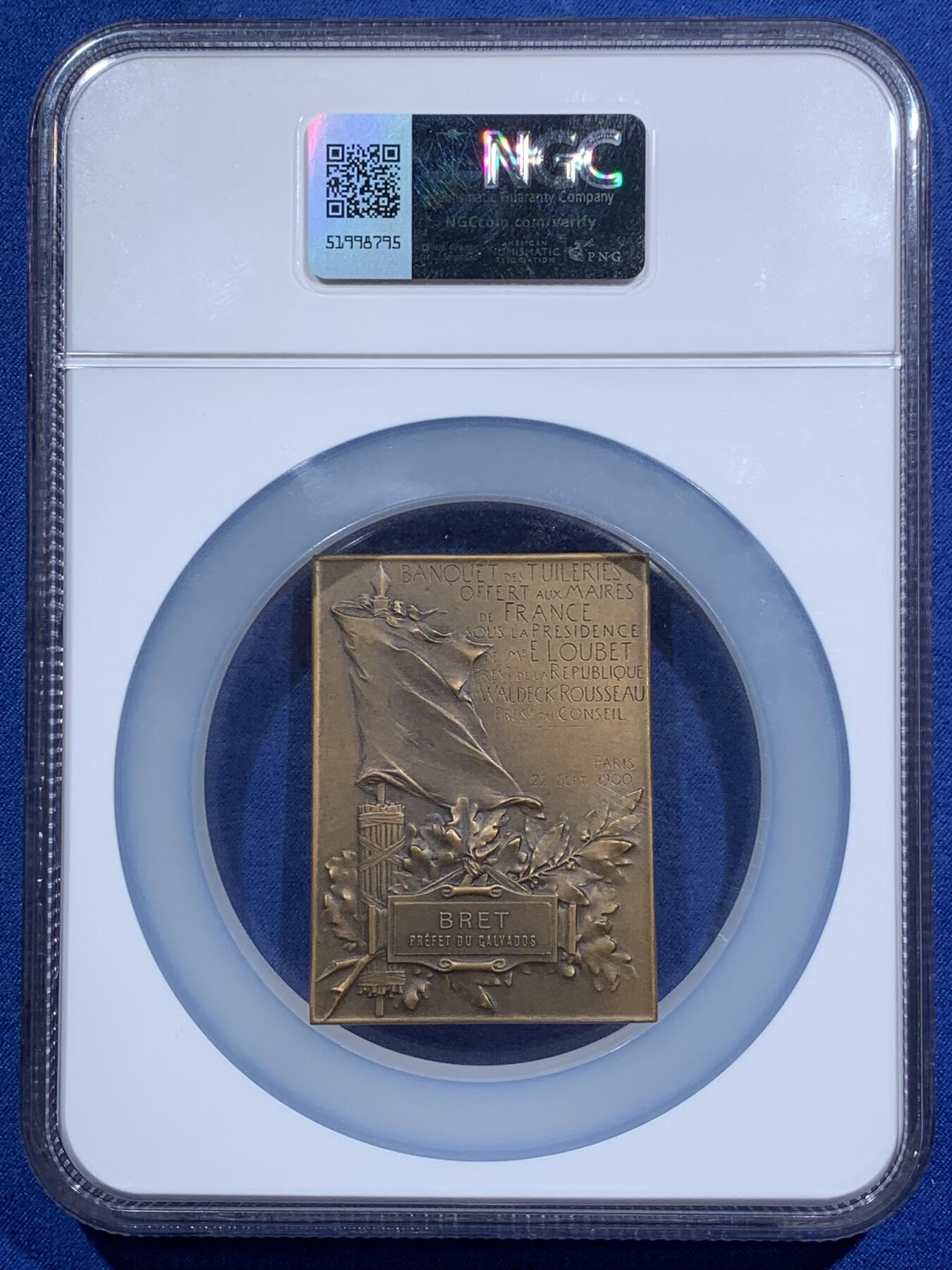 《竞宝斋》第473场 周日，周一 2场连拍 （全场包邮）欢迎送拍 NGC MS65BN 法国1900年杜伊勒里宫铜章，Vernon 经典名作，记录总统晚宴盛景，品相极美，加大加厚盒。