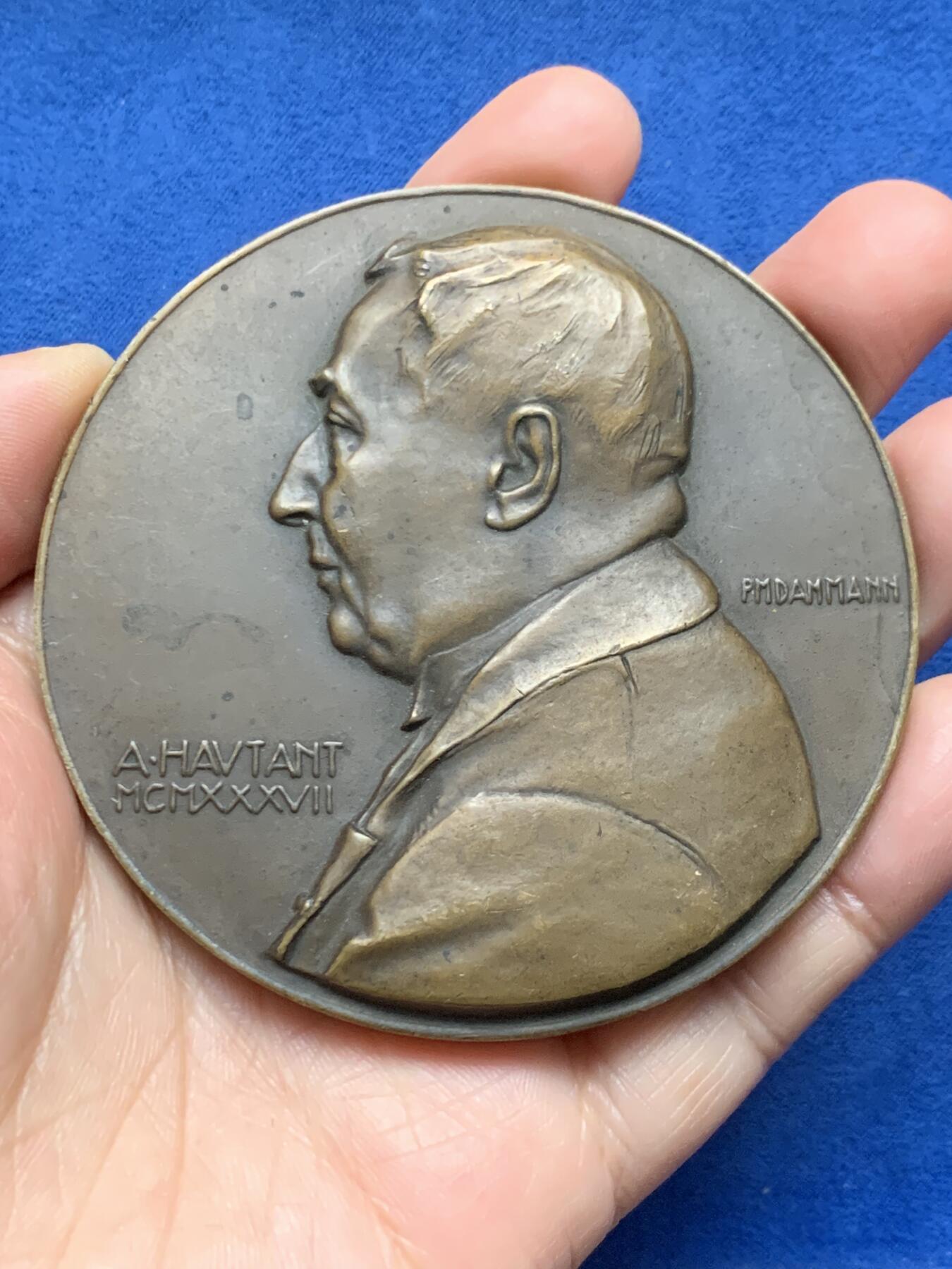 《竞宝斋》第473场 周日，周一 2场连拍 （全场包邮）欢迎送拍 名家Dammann作1937年阿尔贝·奥唐晋升荣誉军团司令官级双面大铜章 少见 236.8克 79.7mm 三角铜标