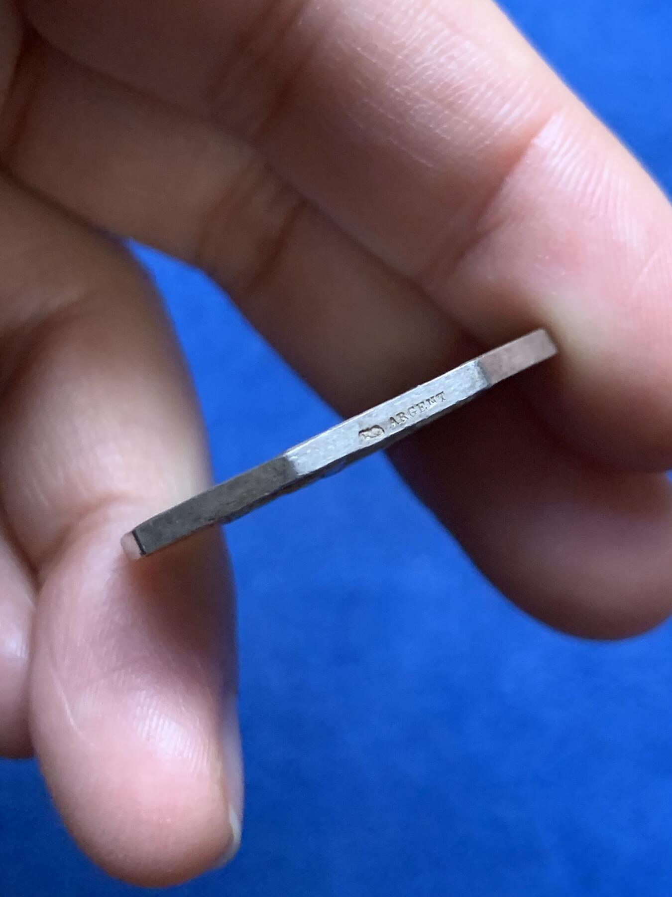 《竞宝斋》第473场 周日，周一 2场连拍 （全场包邮）欢迎送拍 法国卡尔卡松商会八角银质代币，正面墨丘利背丰饶角月桂都象征商业，丰饶角ARGENT，13.75克，30.8mm