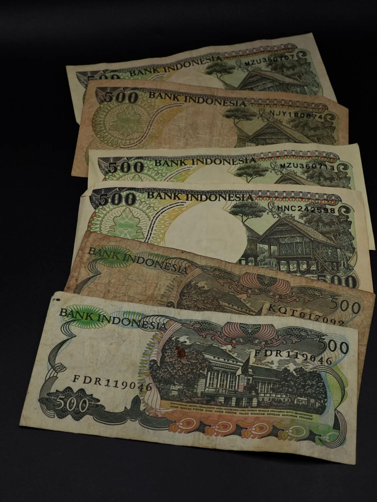  【淘币小摊】限时拍第八百八十四拍   纸币场    每周一统一发货 印尼500卢比纸币6张【有折】