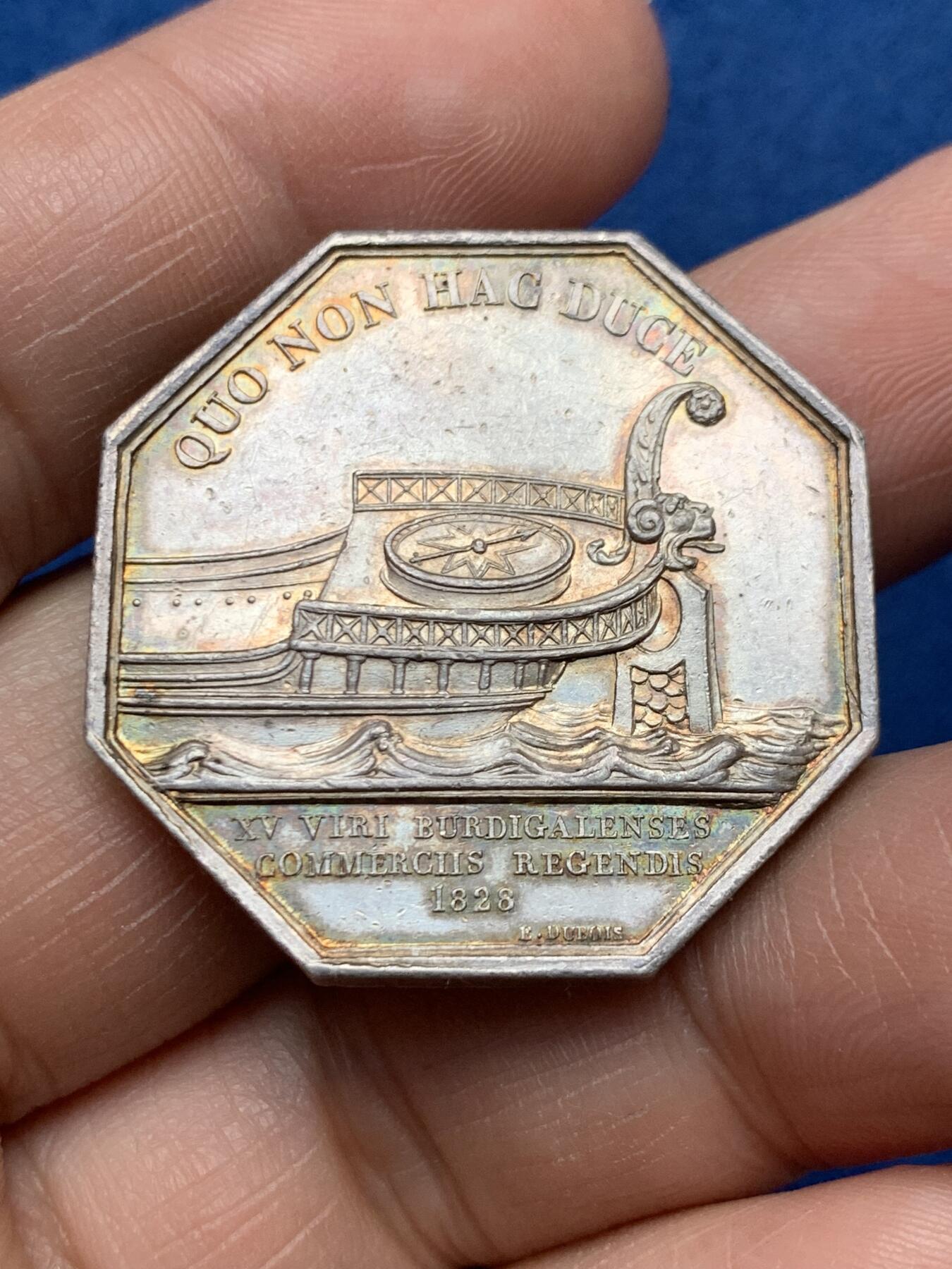 《竞宝斋》第474场 周日，周一 2场连拍 （全场包邮）欢迎送拍 法国1828年菲利普一世波尔多商业八角银质代币，原铸无边铭，20.4克，33mm