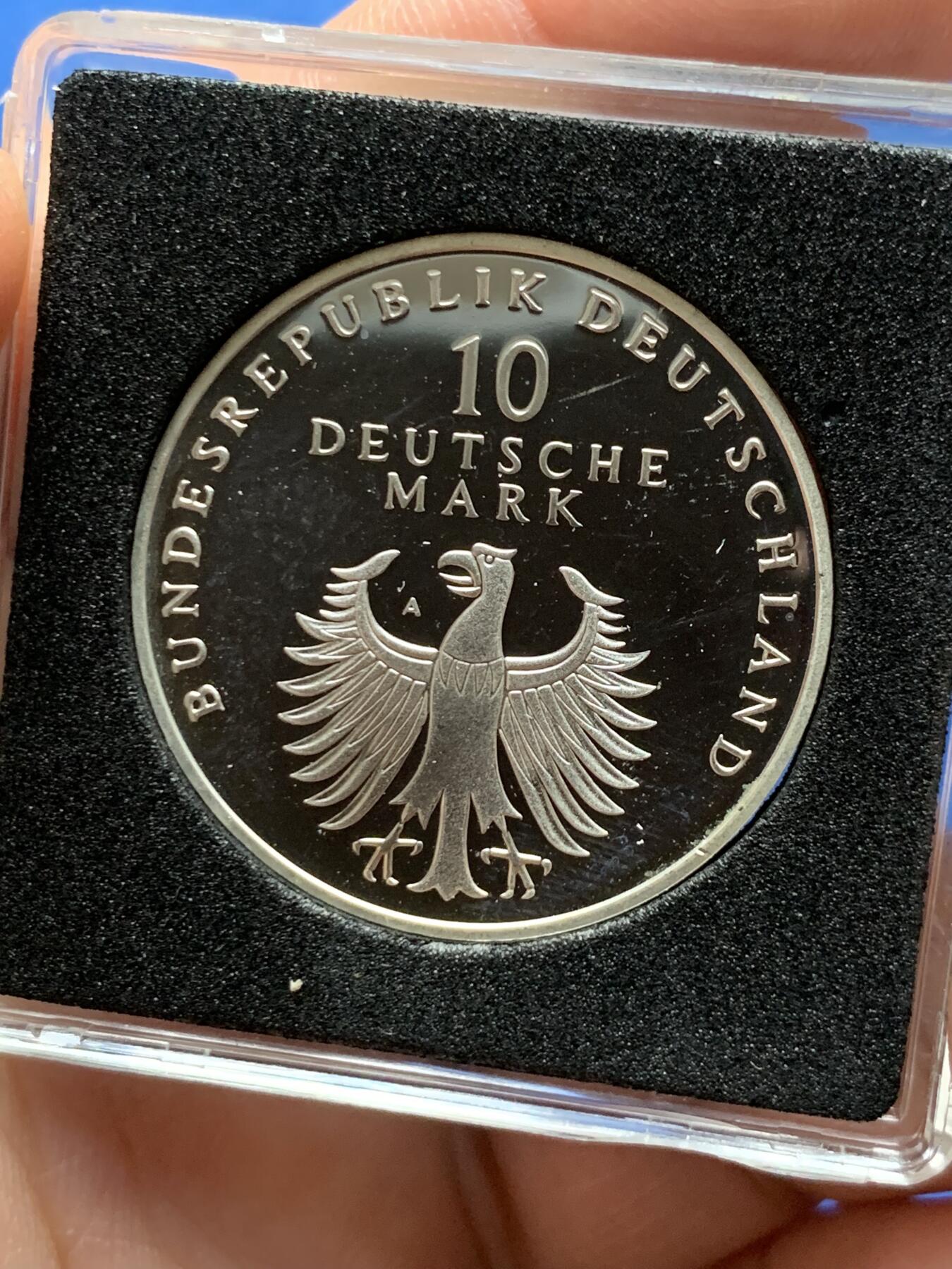 《竞宝斋》第474场 周日，周一 2场连拍 （全场包邮）欢迎送拍 德国1998年A版德国马克流通50周年10马克精制银币15.5克 925银