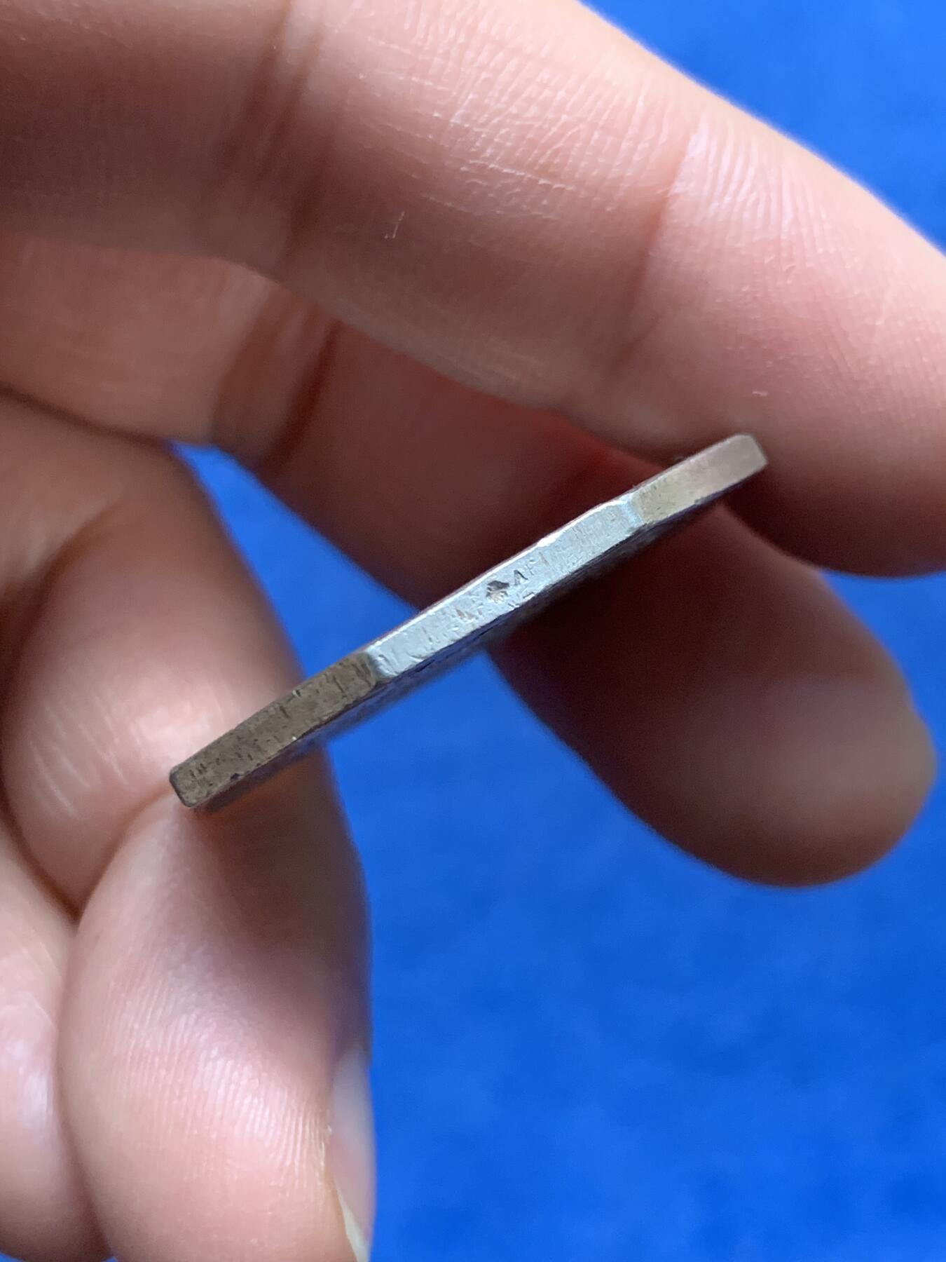 《竞宝斋》第474场 周日，周一 2场连拍 （全场包邮）欢迎送拍 法国奥布省塞纳河畔公证人协会八角银质代币，12.6克，30.6mm。