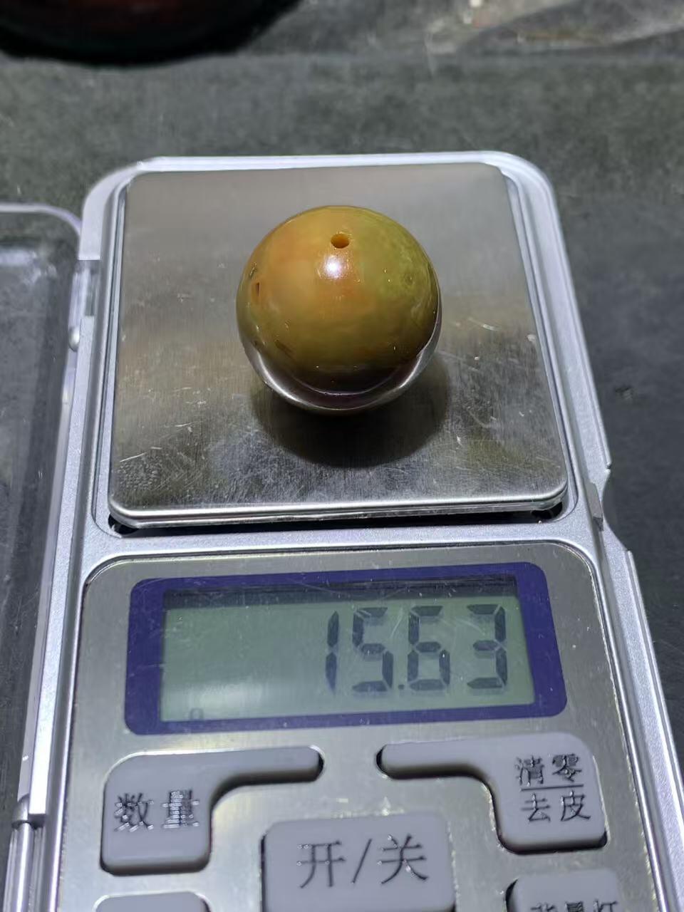 精美鱼籽纹战国红玛瑙圆珠一颗！