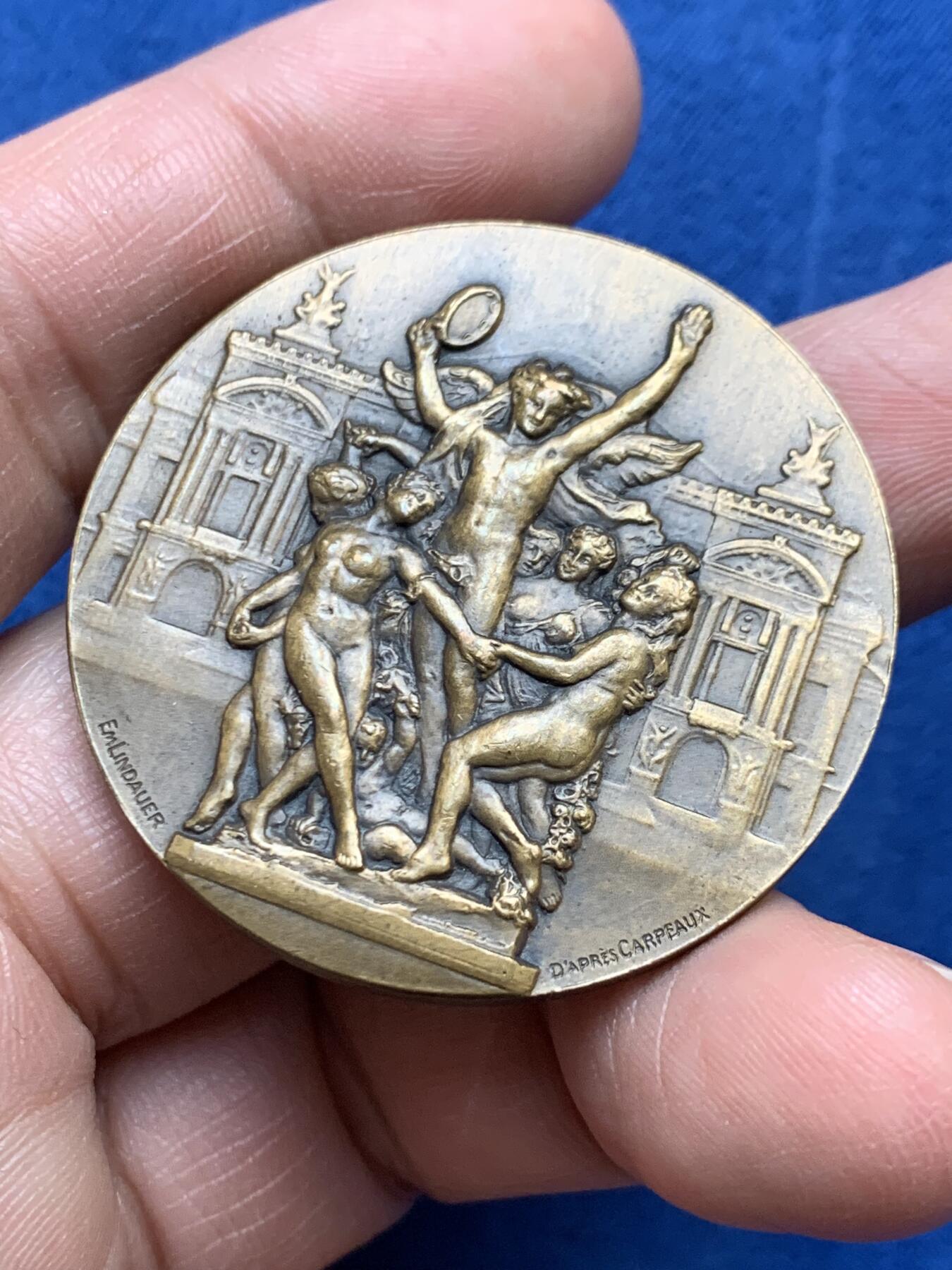 《竞宝斋》第474场 周日，周一 2场连拍 （全场包邮）欢迎送拍 名家让-巴蒂斯-卡尔波作1933年巴黎综合理工大学第五十届舞会纪念铜章 33.5克 41mm 丰饶角铜标