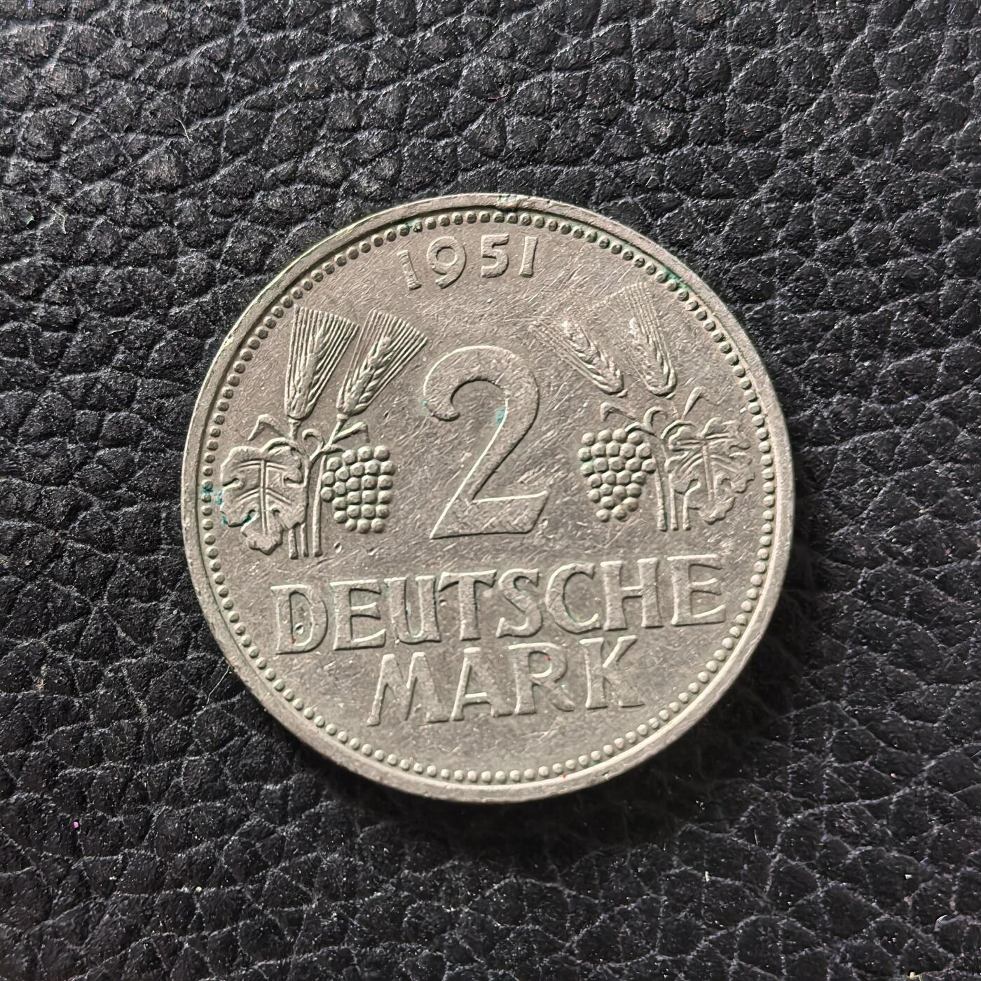 道一币馆币章第一百七十一场 奥地利1981年20先令铜币+德国1951年鹰徽2马克