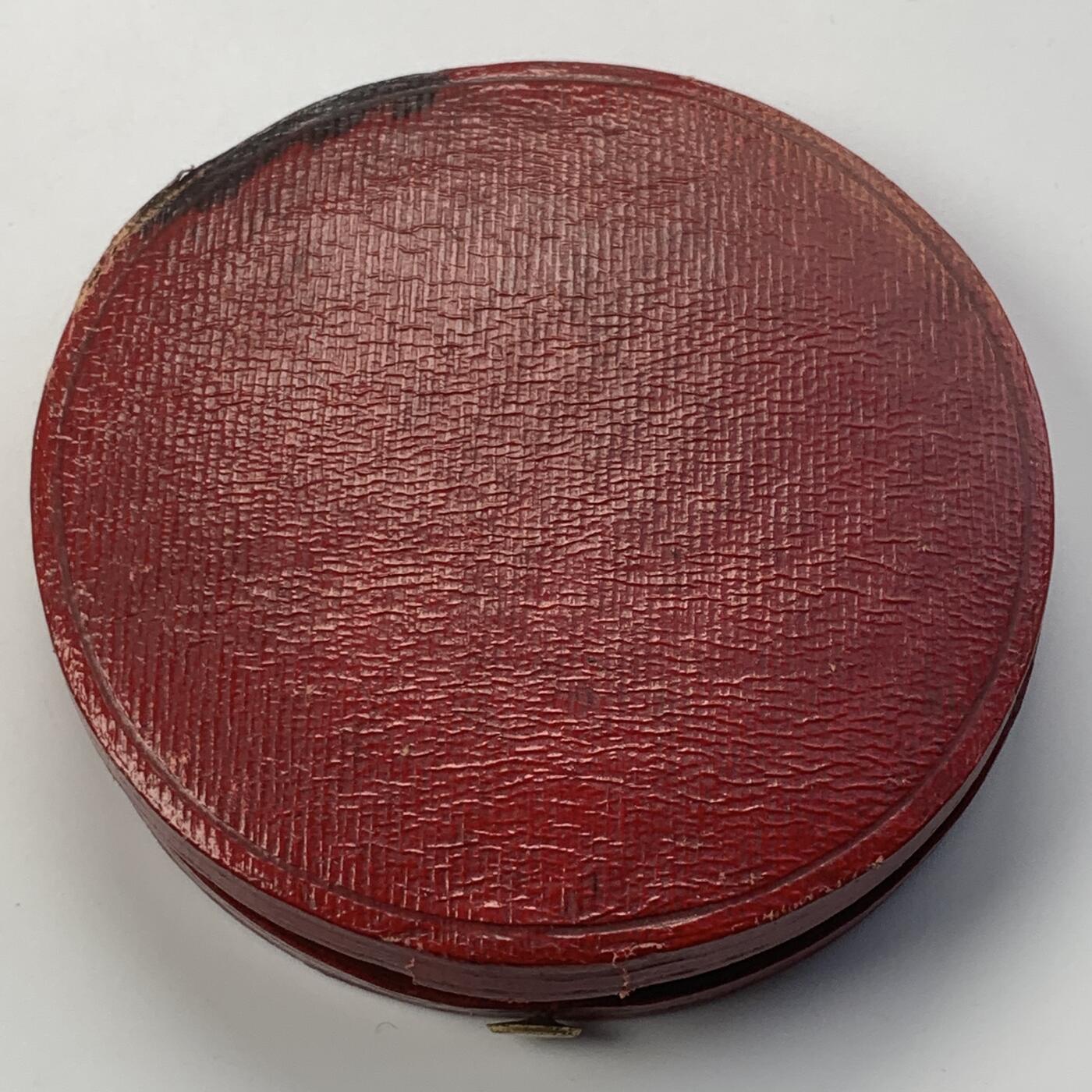 掌中浮雕-藏着的欧洲第056场 1863年法国马赛商会大银章，74mm，225.5g，原盒变形有破损