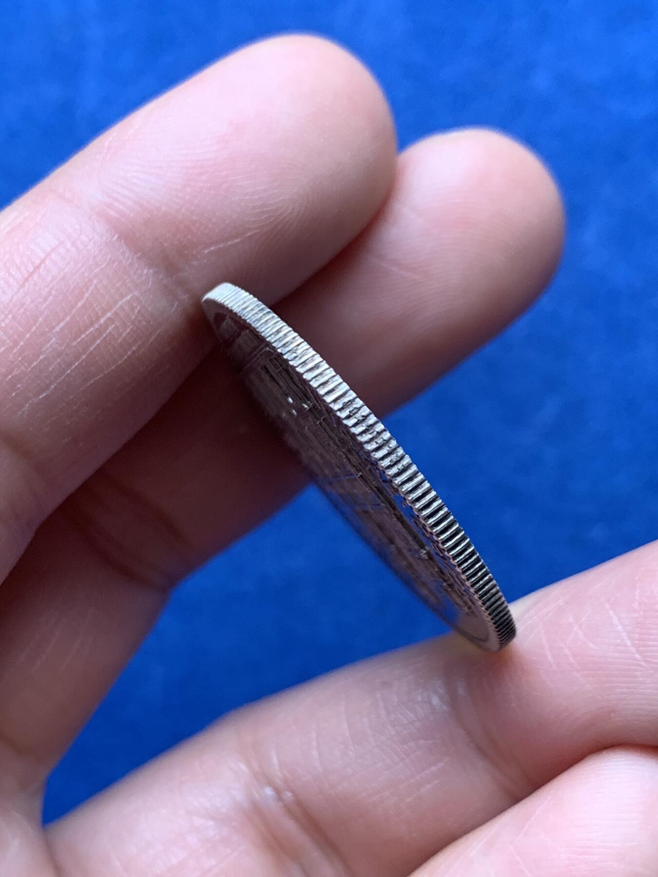 《竞宝斋》第474场 周日，周一 2场连拍 （全场包邮）欢迎送拍 法国圣十字学院银章，正面奥尔良大教堂，边铭带标，13.4克，32.2mm