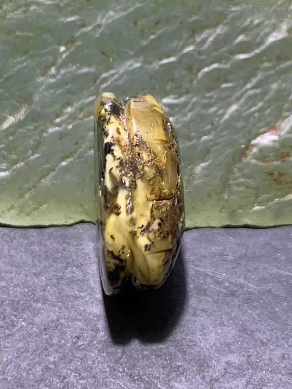 天然通货乌克兰蜜蜡雕刻龟壳寓意，富甲天下，一个，，