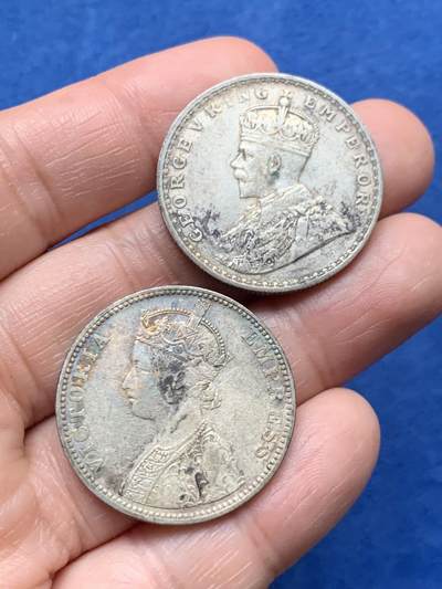《竞宝斋》第474场 周日，周一 2场连拍 （全场包邮）欢迎送拍 - 两枚一组 英属印度1卢比银币 1911年乔治五世+1889年维多利亚 总重23.15克