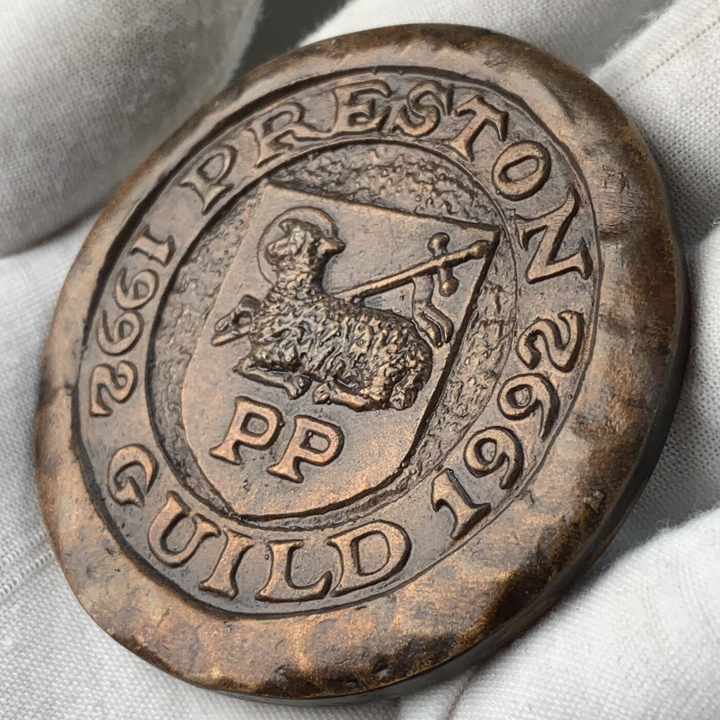 掌中浮雕-藏着的欧洲第056场 1992年普雷斯顿大铜章，65mm，131g