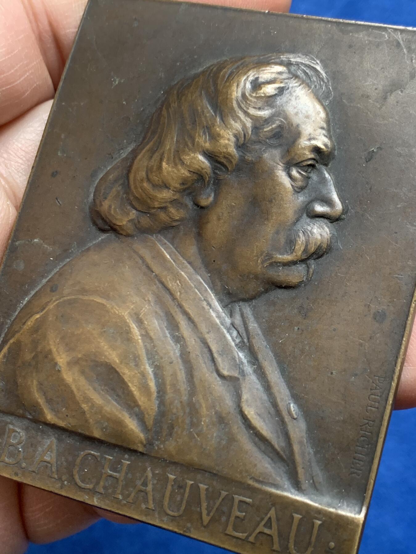 《竞宝斋》第474场 周日，周一 2场连拍 （全场包邮）欢迎送拍 1903年保罗·里歇尔作让·巴蒂斯特·奥古斯特纪念方型大铜章 巴黎造币厂出品 139.5克 56.2*69.8mm 丰饶角铜标