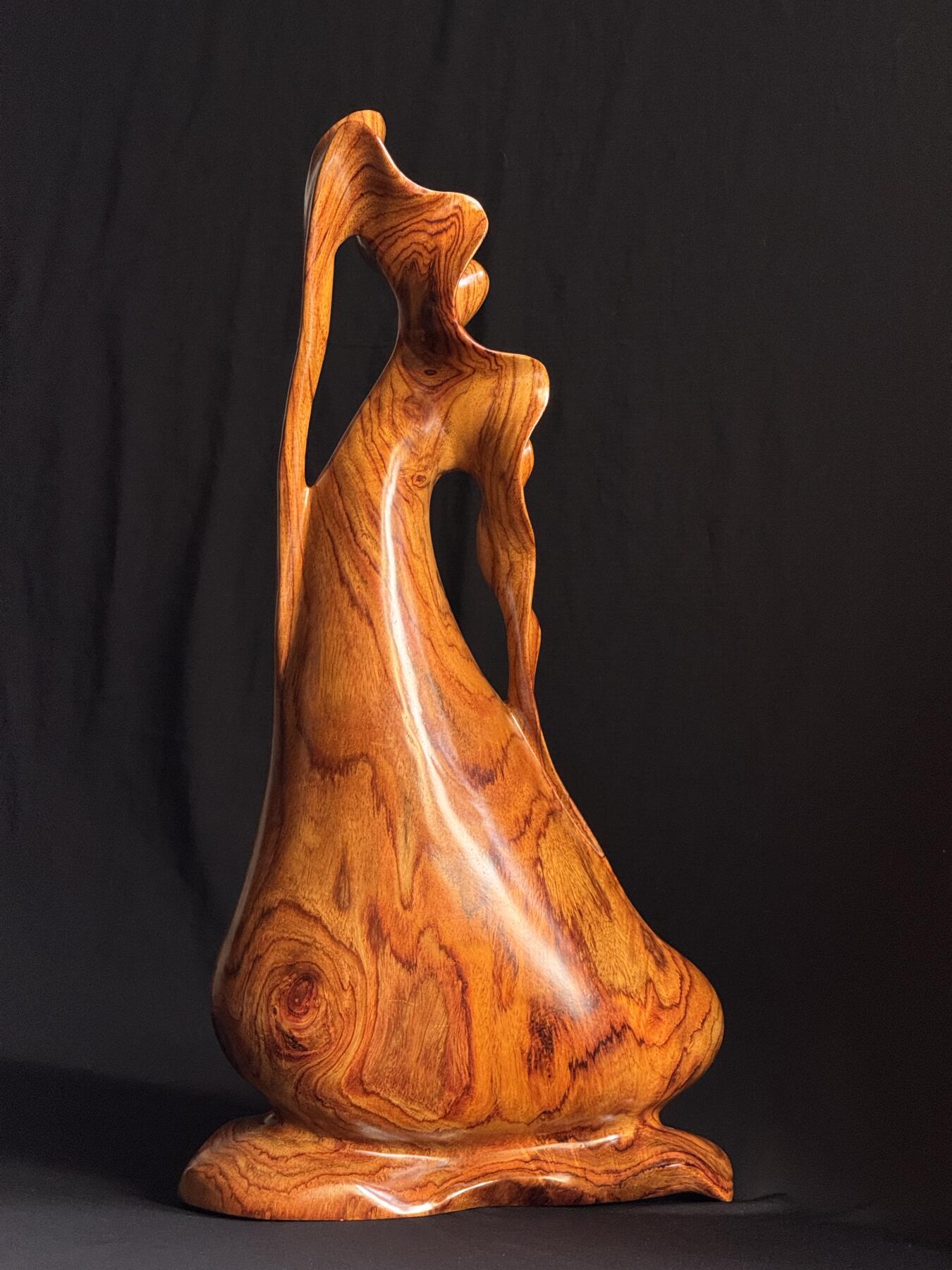 零元拍：越南黄花梨钱袋子大摆件，满花精工。尺寸约：39/19.5/6CM。