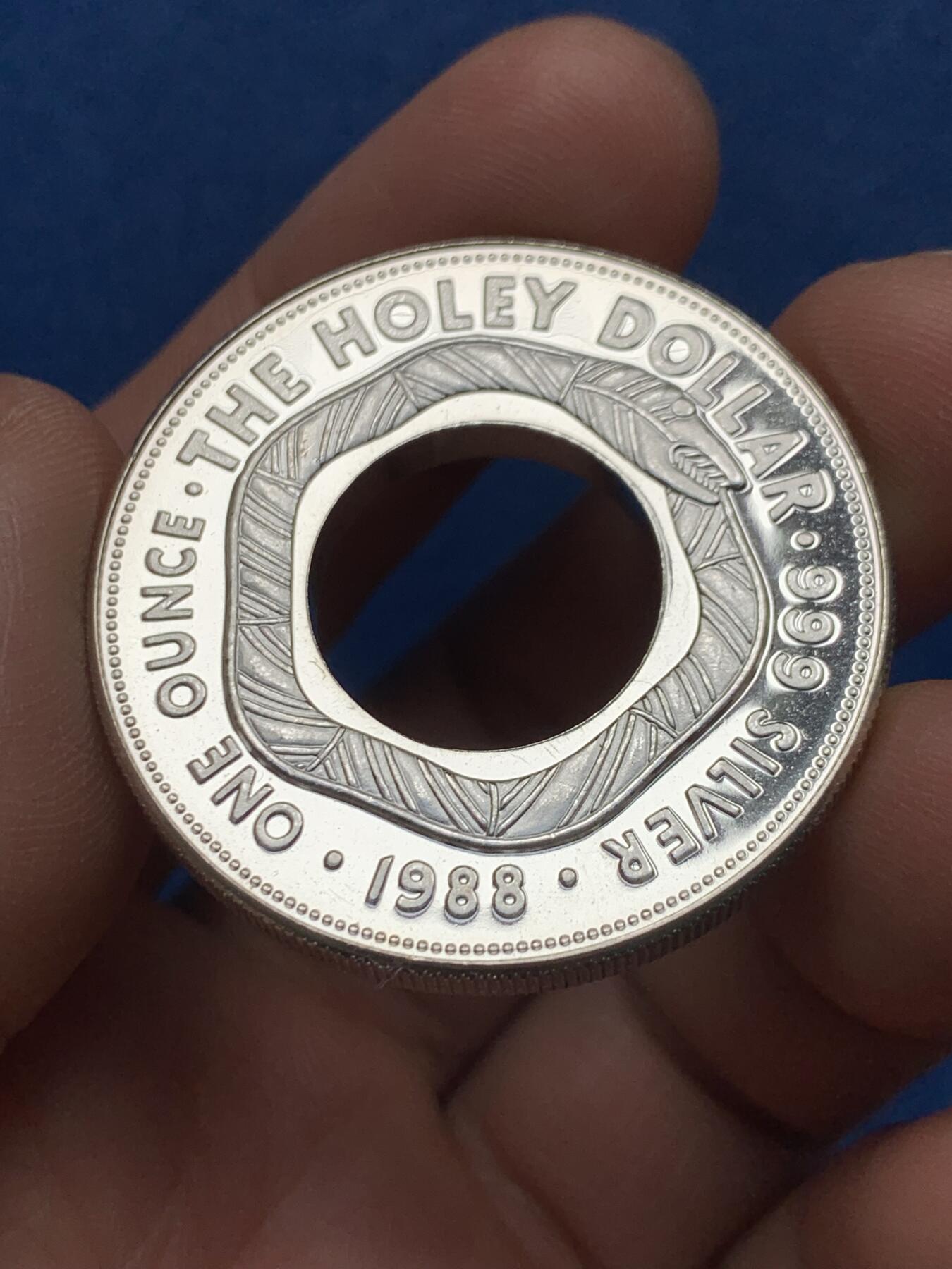 《竞宝斋》第474场 周日，周一 2场连拍 （全场包邮）欢迎送拍 澳大利亚1988年子母币 总重约39.8克 925银