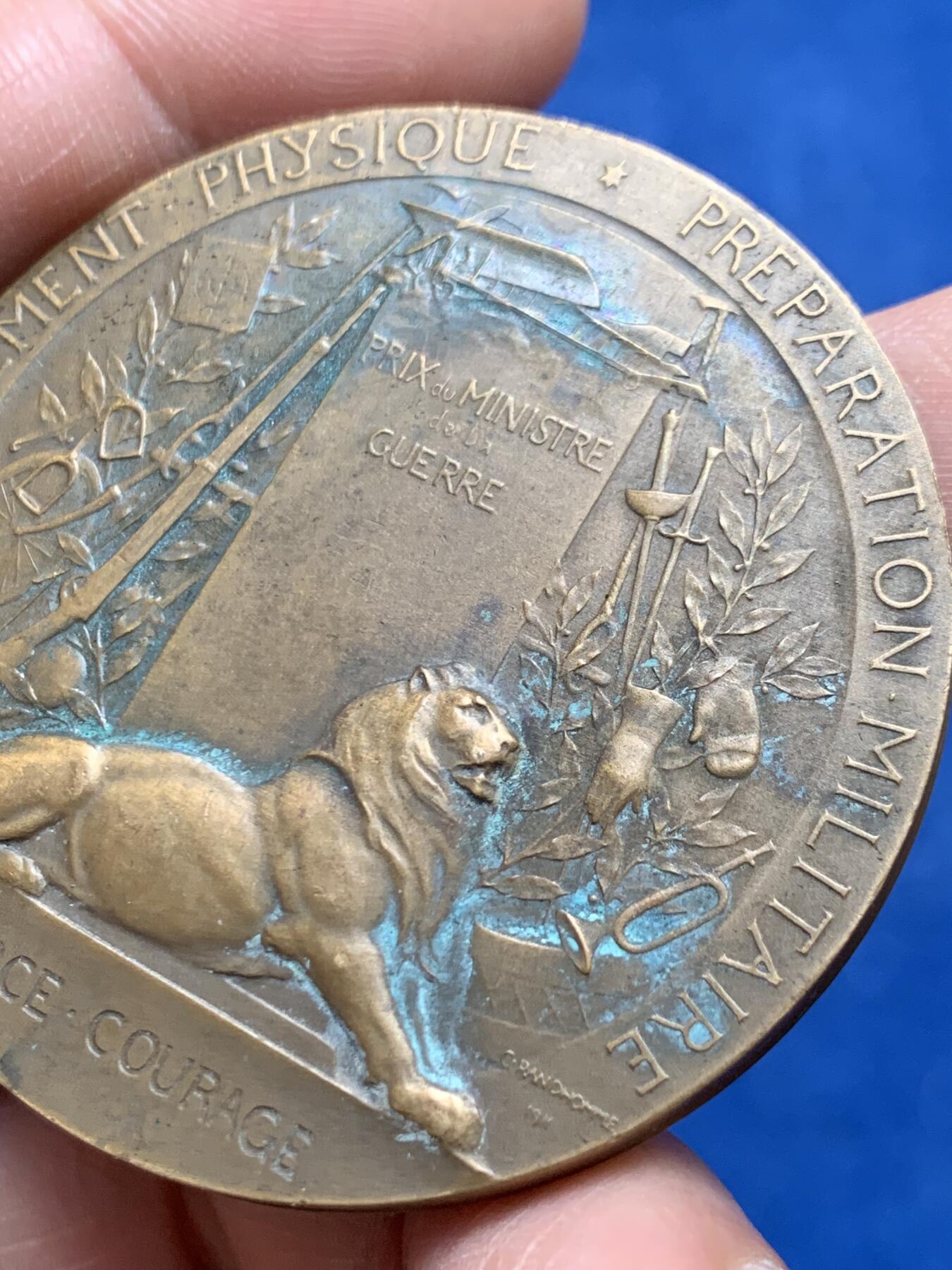 《竞宝斋》第474场 周日，周一 2场连拍 （全场包邮）欢迎送拍 法国战争部颁发战争动员纪念铜章 63.3克 49.2mm 丰饶角铜标