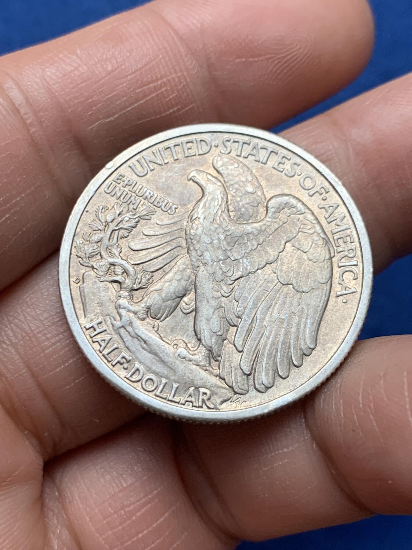 《竞宝斋》第474场 周日，周一 2场连拍 （全场包邮）欢迎送拍 美国1942年行走女神半美元银币