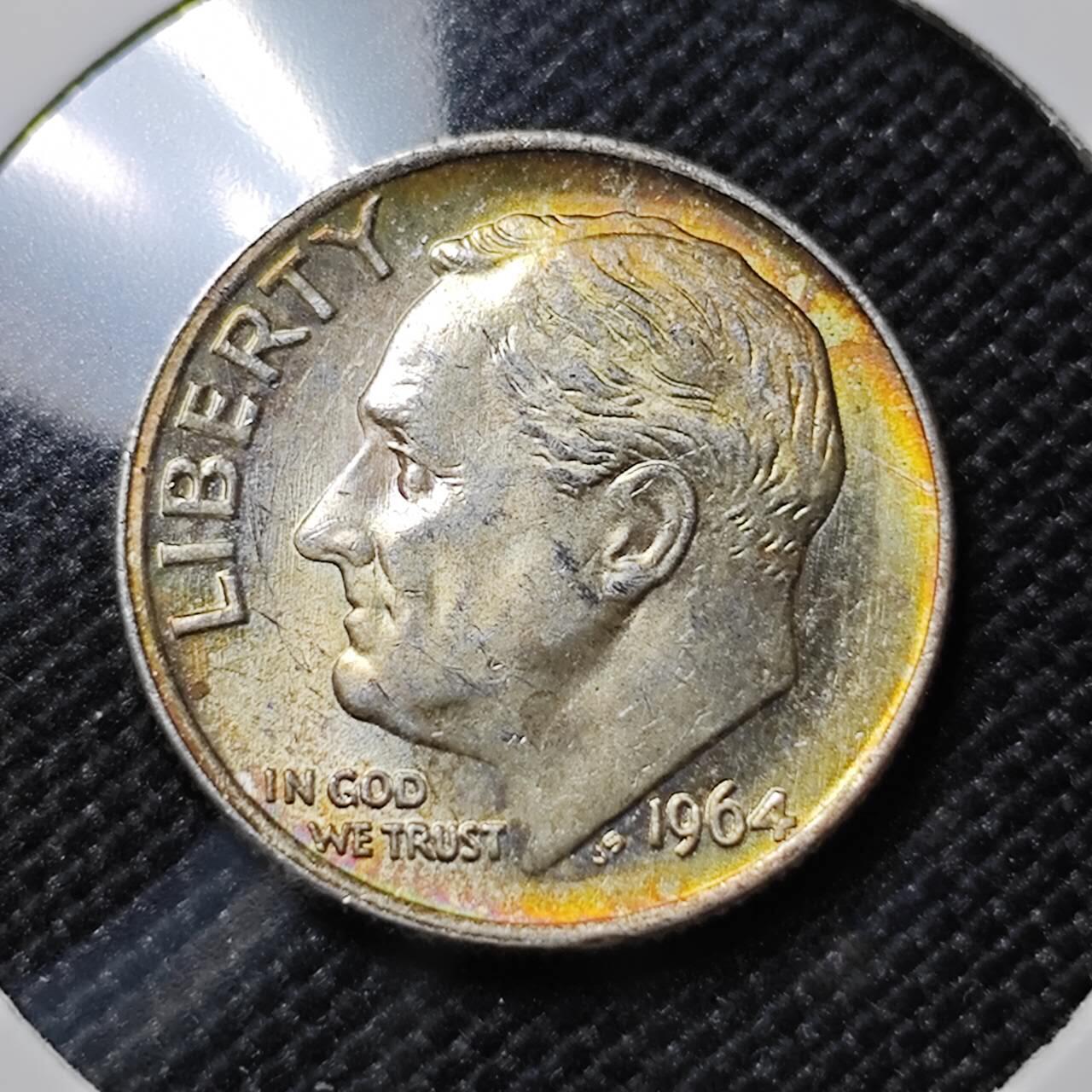 KK钱币收藏小铺   套币专场 2月预留时间 周末发货  1964美国10分银币 带彩漂亮